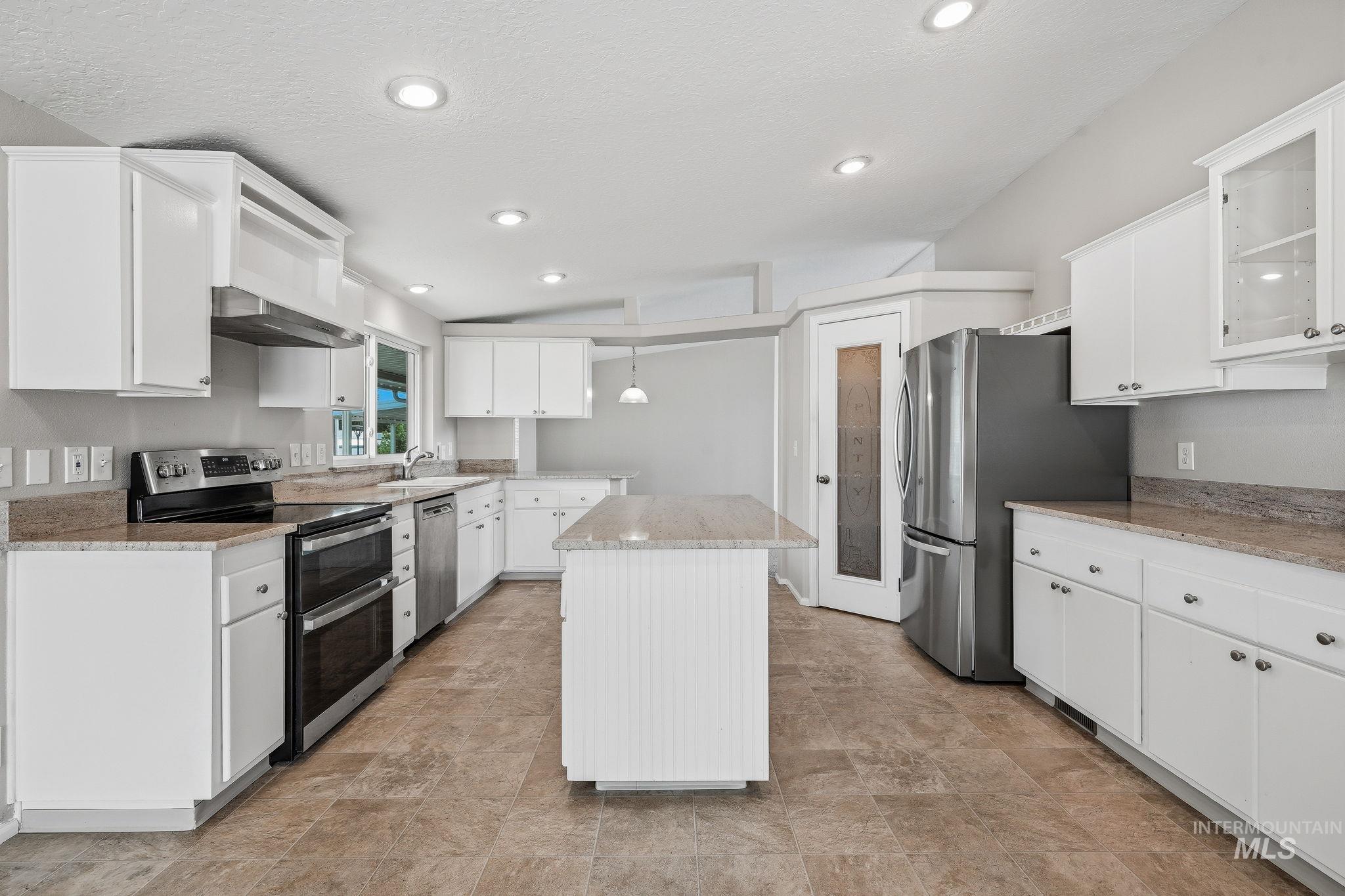 7944 W Manassas Lane, Boise, Idaho 83714, 4 Bedrooms, 2 Bathrooms, Residential For Sale, Price $180,000, 98999977
