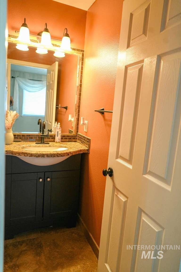 942 W Broadway Ave, Meridian, Idaho 83642, 4 Bedrooms, 3 Bathrooms, Residential For Sale, Price $619,000,MLS 98999979