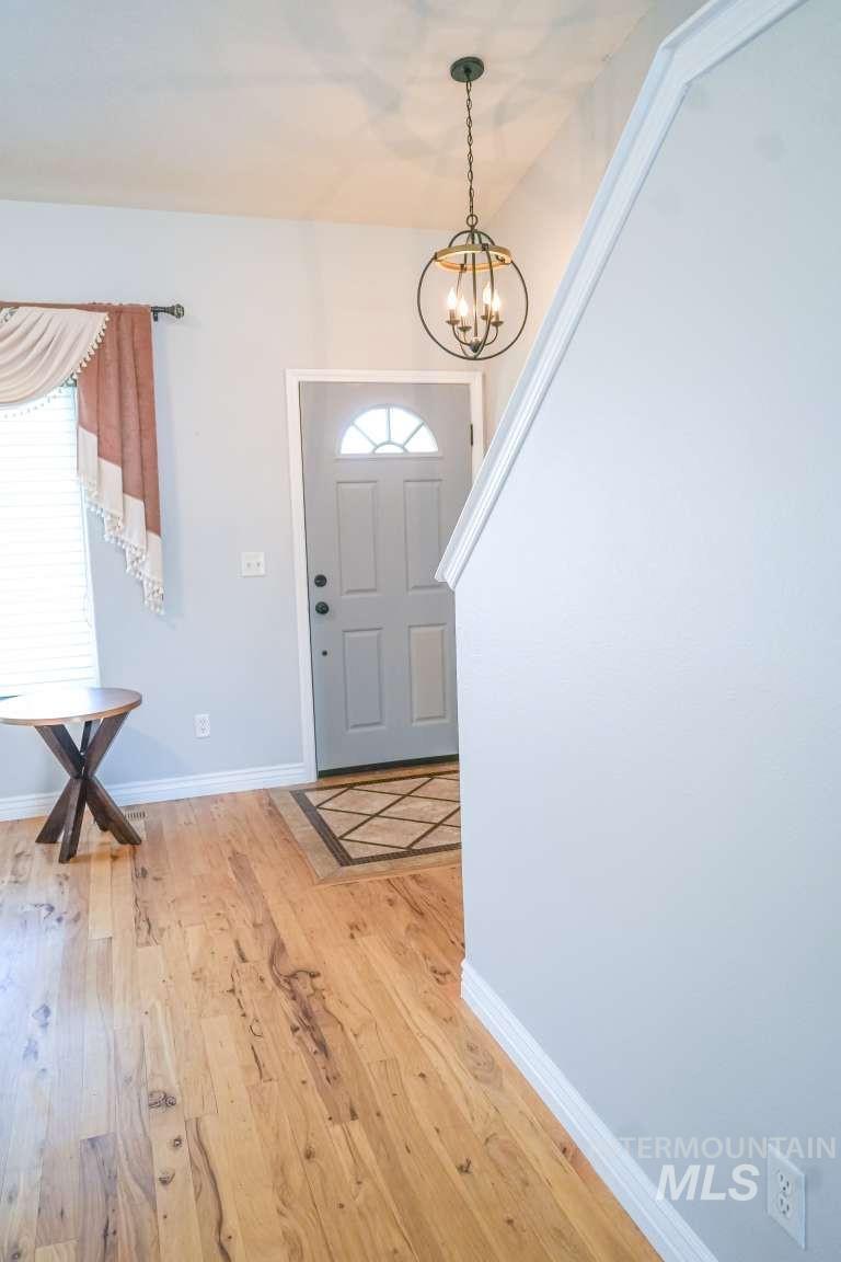 942 W Broadway Ave, Meridian, Idaho 83642, 4 Bedrooms, 3 Bathrooms, Residential For Sale, Price $619,000,MLS 98999979