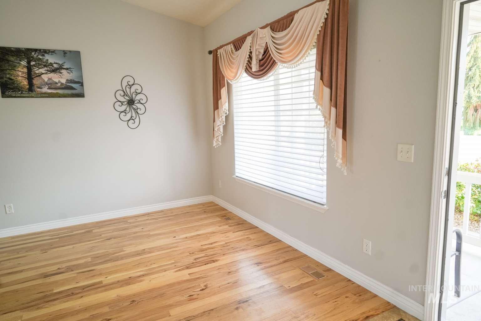942 W Broadway Ave, Meridian, Idaho 83642, 4 Bedrooms, 3 Bathrooms, Residential For Sale, Price $619,000,MLS 98999979