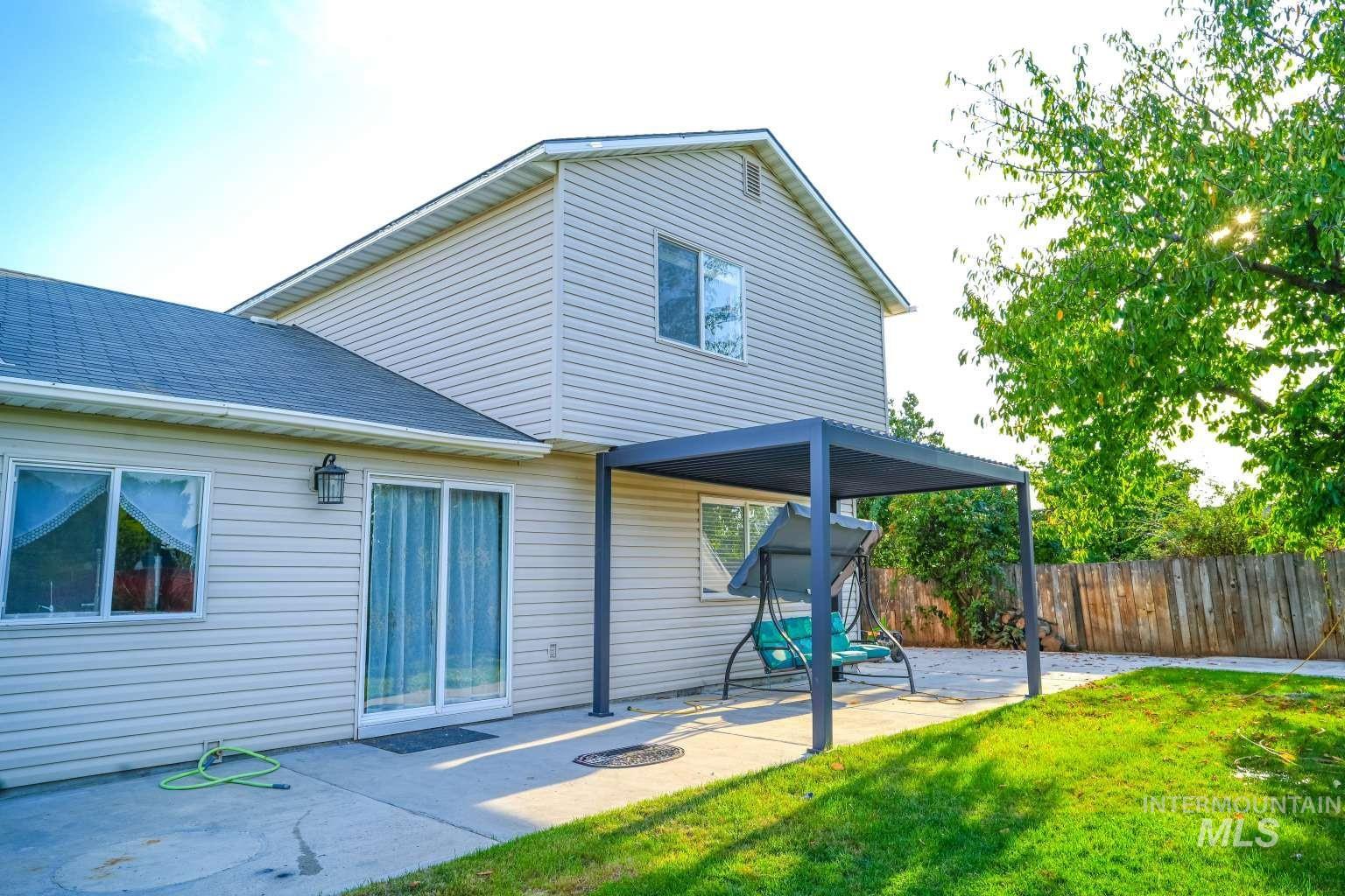 942 W Broadway Ave, Meridian, Idaho 83642, 4 Bedrooms, 3 Bathrooms, Residential For Sale, Price $619,000,MLS 98999979