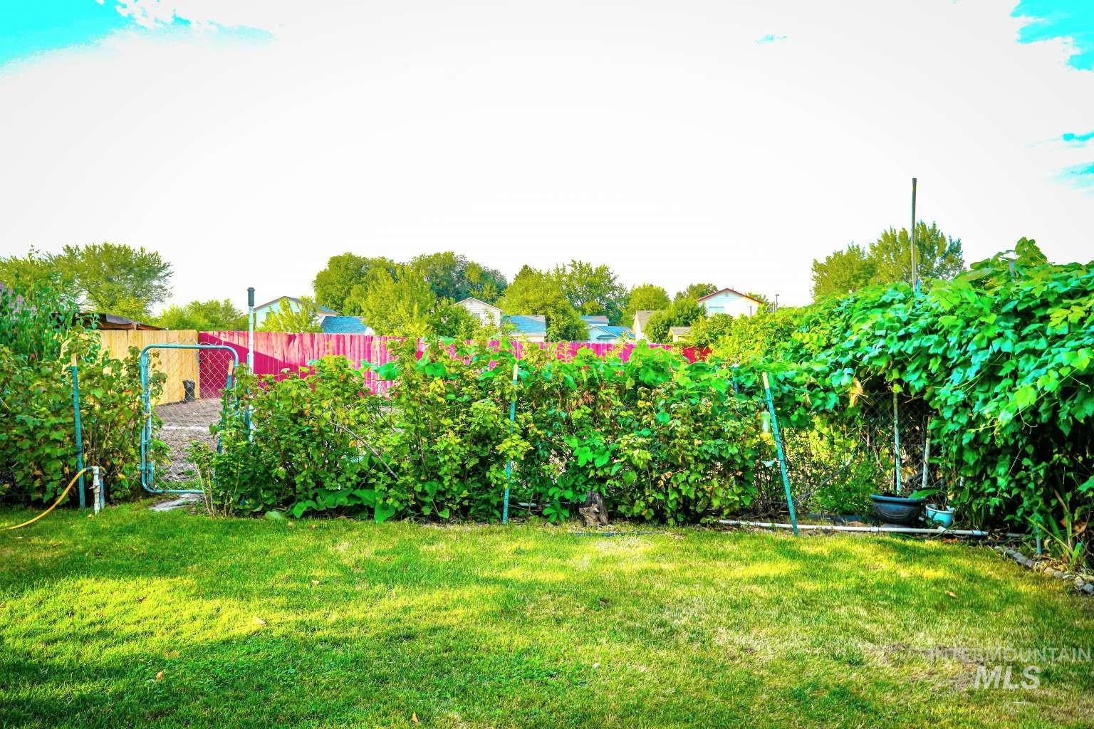 942 W Broadway Ave, Meridian, Idaho 83642, 4 Bedrooms, 3 Bathrooms, Residential For Sale, Price $619,000,MLS 98999979