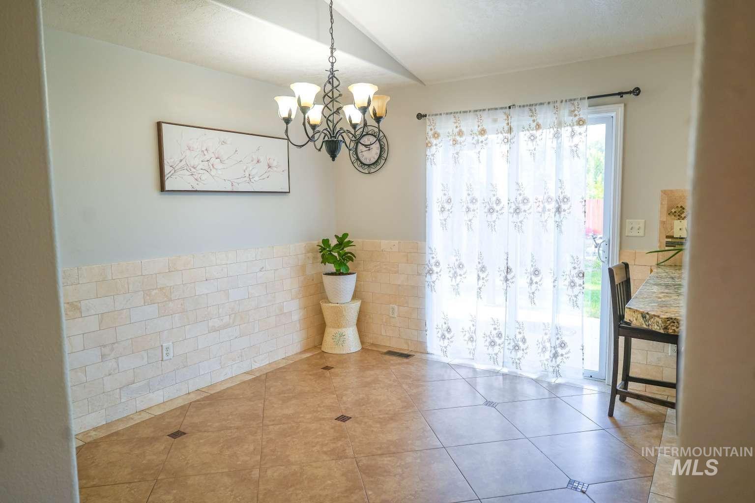 942 W Broadway Ave, Meridian, Idaho 83642, 4 Bedrooms, 3 Bathrooms, Residential For Sale, Price $619,000,MLS 98999979