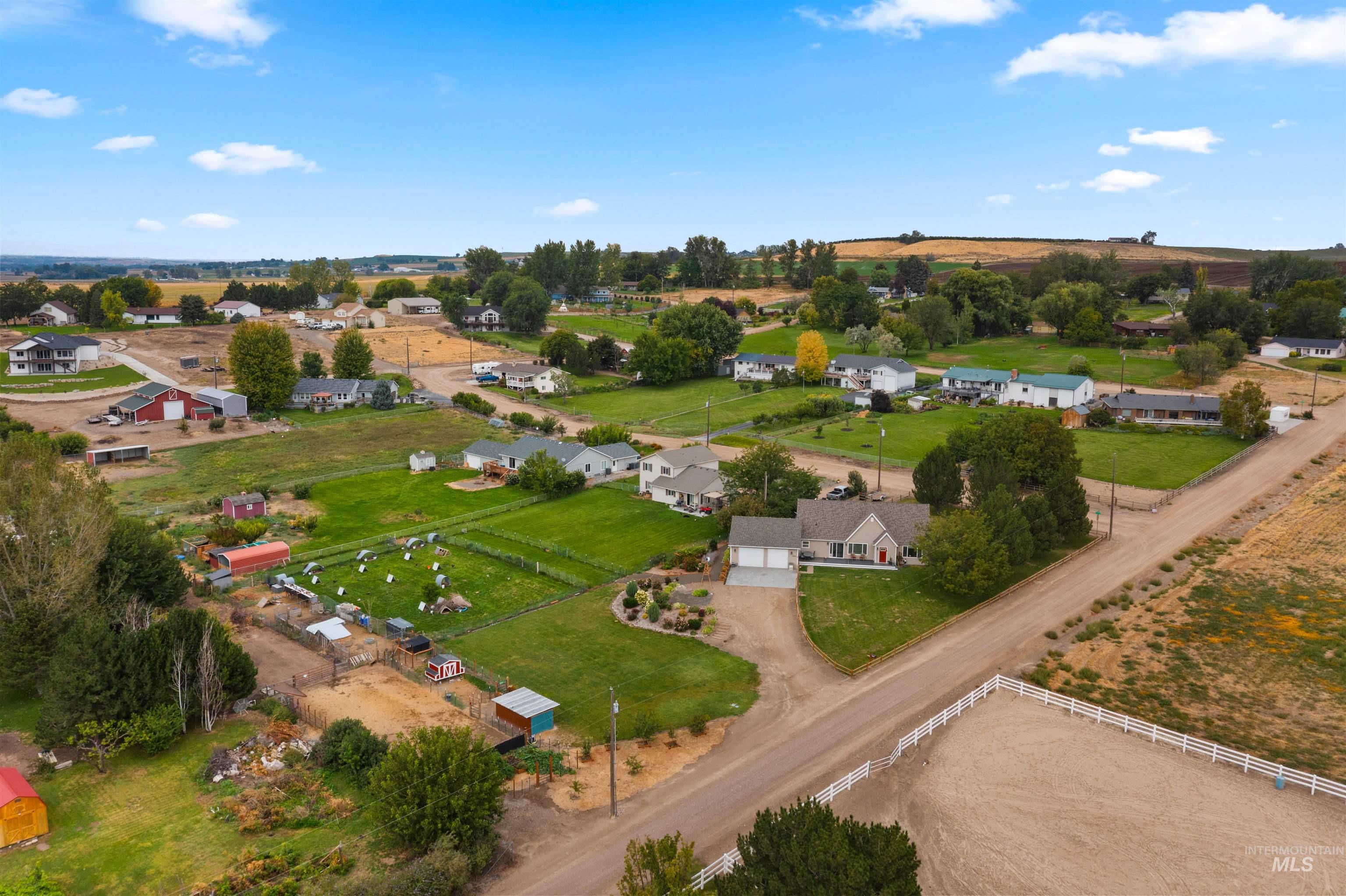 16085 Charleston Dr., Caldwell, Idaho 83607, 3 Bedrooms, 2 Bathrooms, Residential For Sale, Price $599,000,MLS 98999980