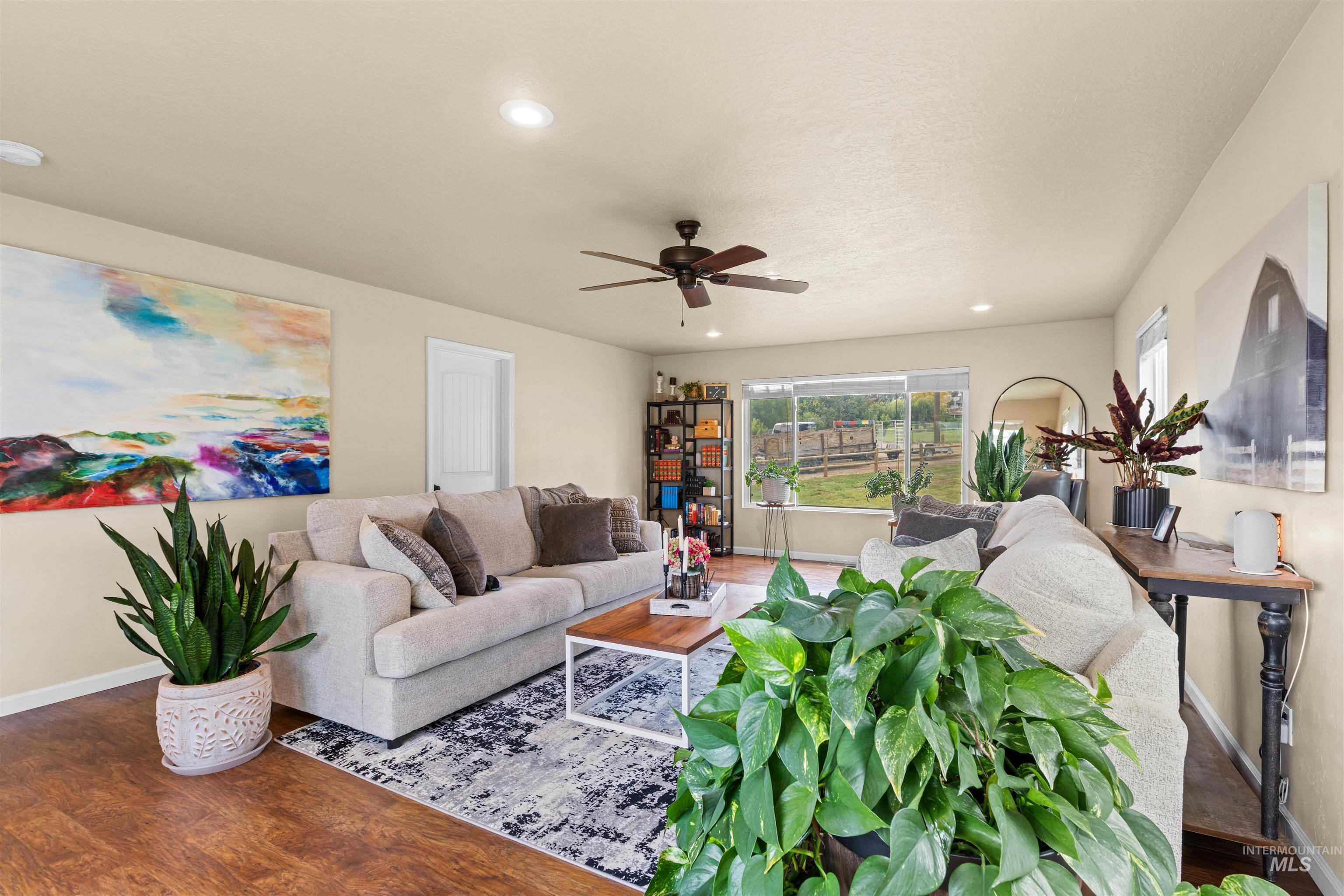 16085 Charleston Dr., Caldwell, Idaho 83607, 3 Bedrooms, 2 Bathrooms, Residential For Sale, Price $599,000,MLS 98999980