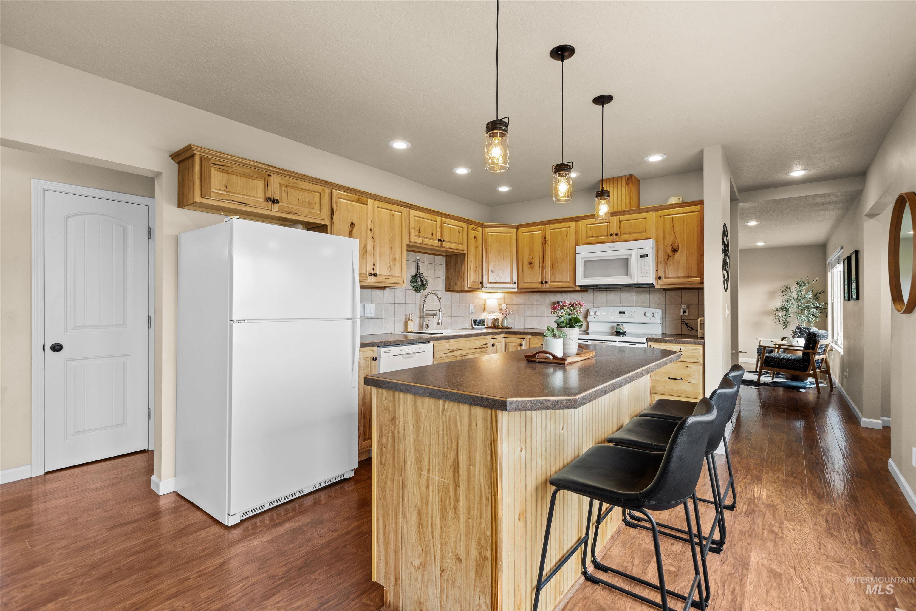16085 Charleston Dr., Caldwell, Idaho 83607, 3 Bedrooms, 2 Bathrooms, Residential For Sale, Price $599,000,MLS 98999980