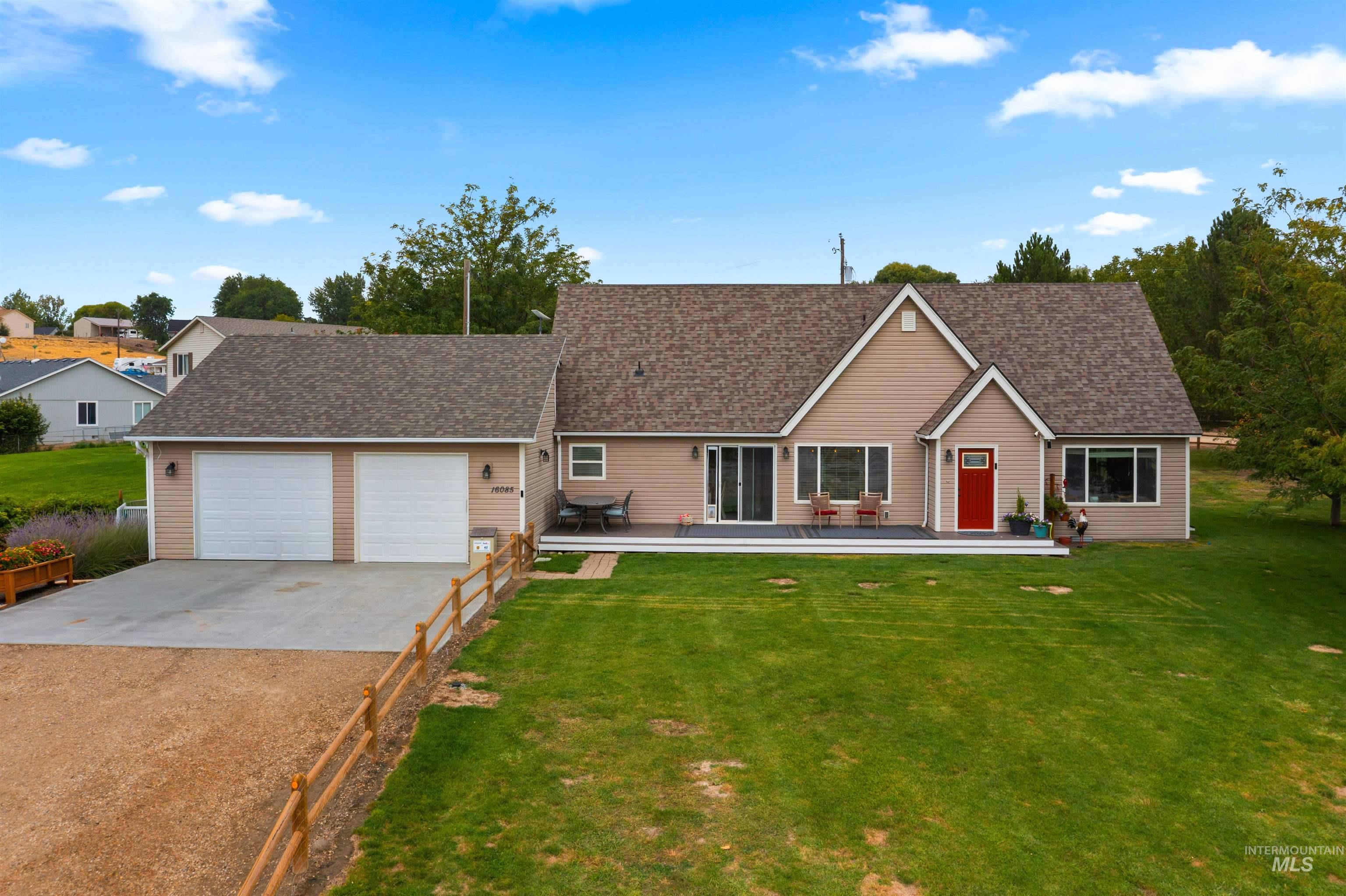 16085 Charleston Dr., Caldwell, Idaho 83607, 3 Bedrooms, 2 Bathrooms, Residential For Sale, Price $599,000,MLS 98999980