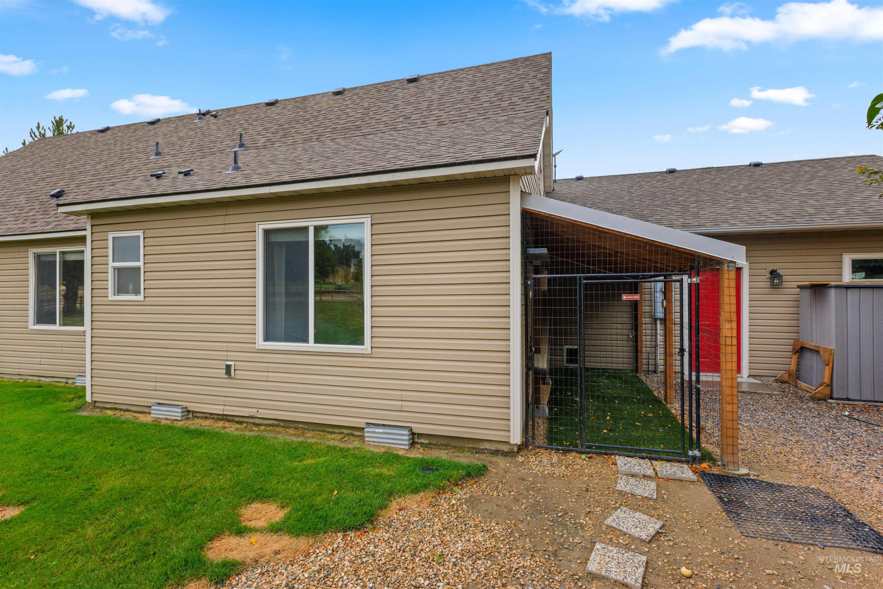 16085 Charleston Dr., Caldwell, Idaho 83607, 3 Bedrooms, 2 Bathrooms, Residential For Sale, Price $599,000,MLS 98999980