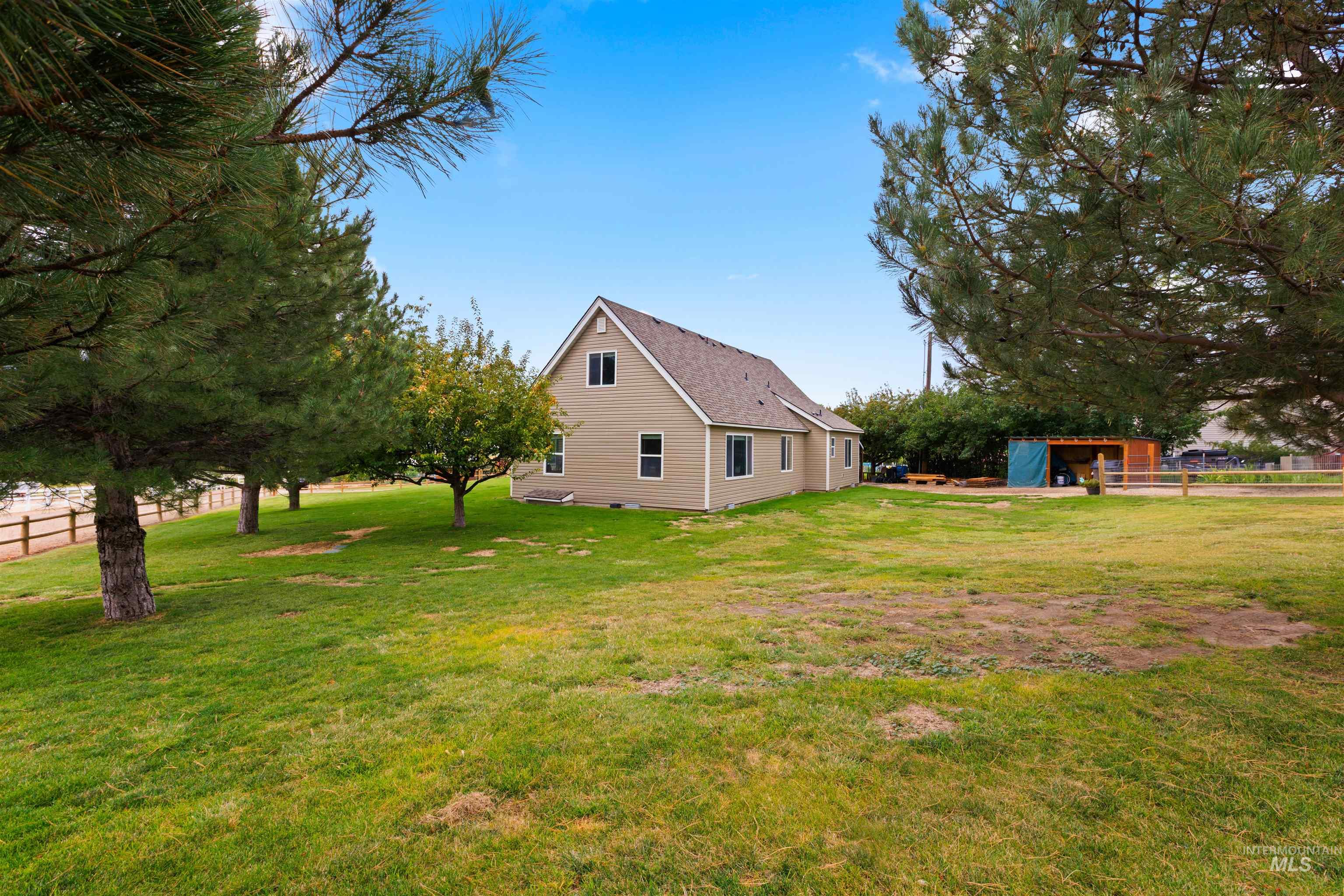 16085 Charleston Dr., Caldwell, Idaho 83607, 3 Bedrooms, 2 Bathrooms, Residential For Sale, Price $599,000,MLS 98999980