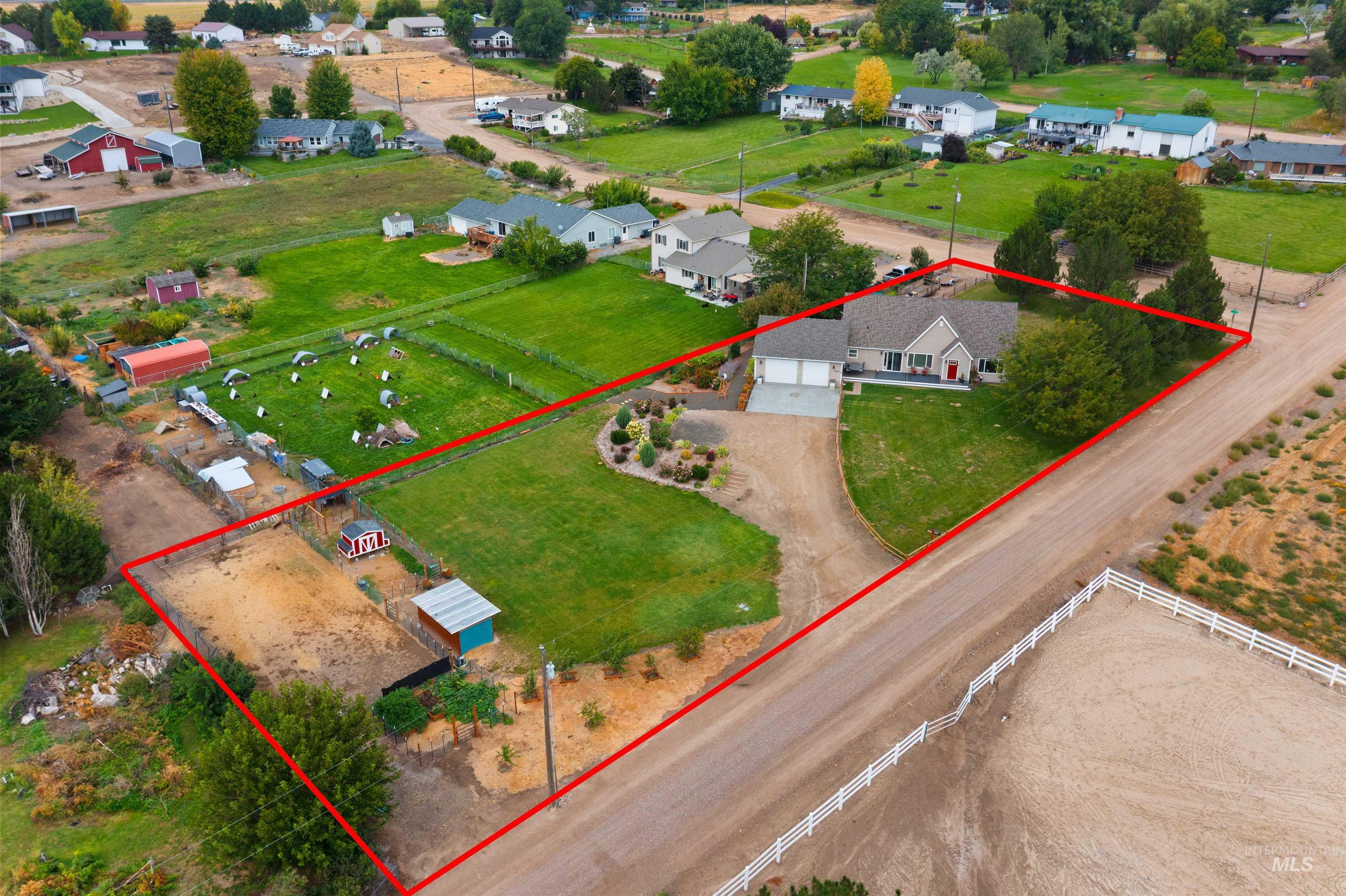 16085 Charleston Dr., Caldwell, Idaho 83607, 3 Bedrooms, 2 Bathrooms, Residential For Sale, Price $599,000,MLS 98999980