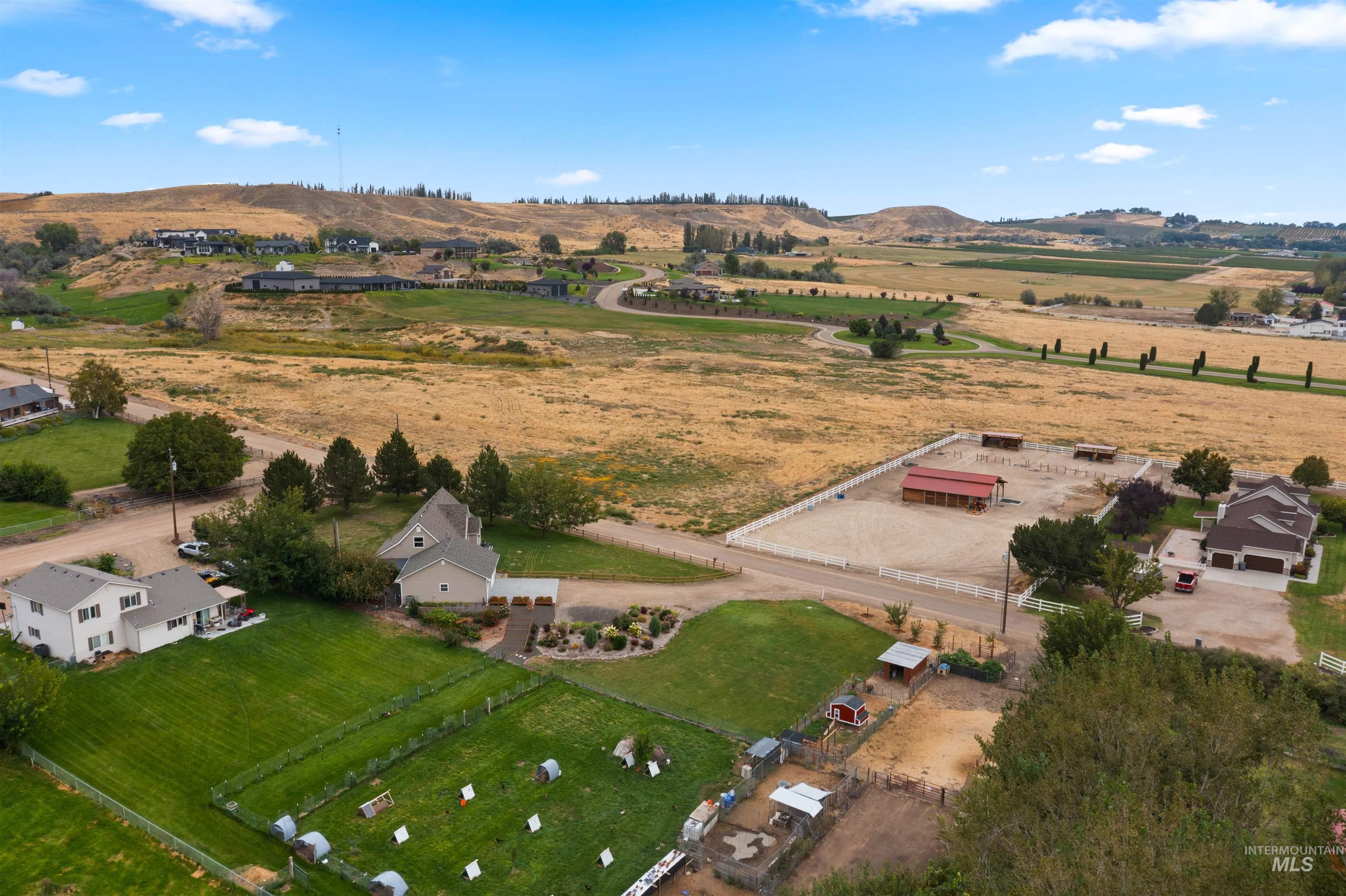 16085 Charleston Dr., Caldwell, Idaho 83607, 3 Bedrooms, 2 Bathrooms, Residential For Sale, Price $599,000,MLS 98999980