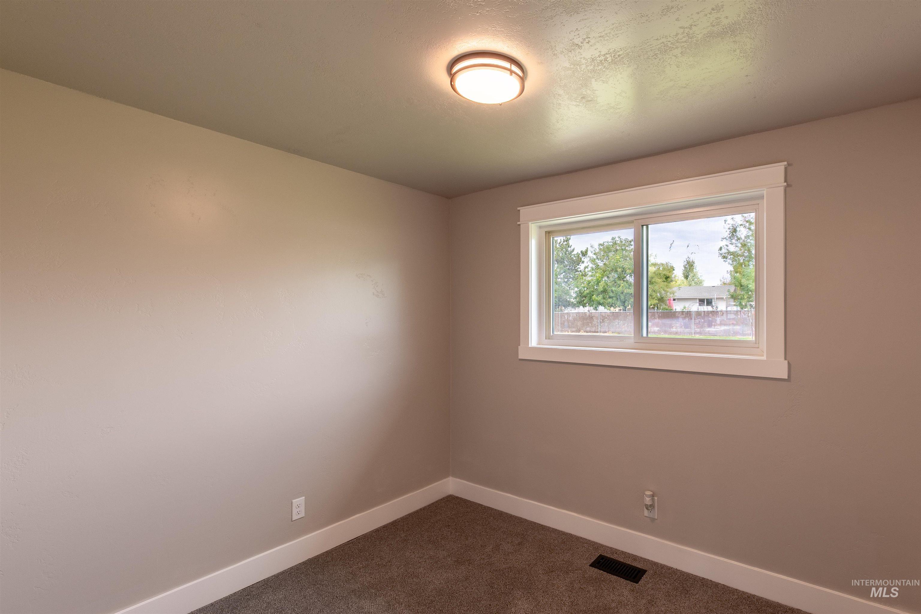 10782 W Ogden, Boise, Idaho 83709, 3 Bedrooms, 2 Bathrooms, Residential For Sale, Price $549,000,MLS 98999988