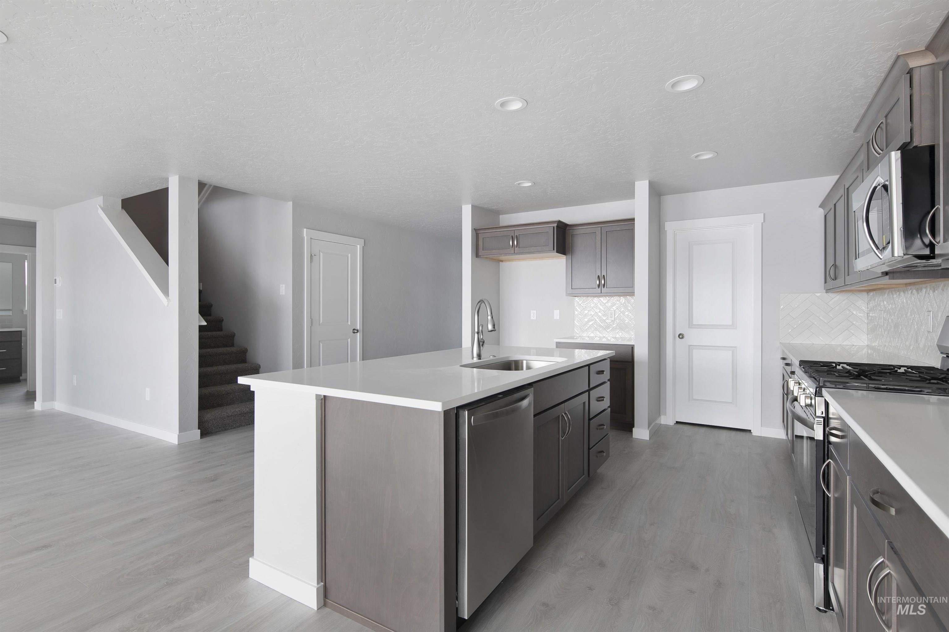 9471 S Geothermal Ave., Kuna, Idaho 83634, 4 Bedrooms, 2.5 Bathrooms, Residential For Sale, Price $533,990,MLS 98999991