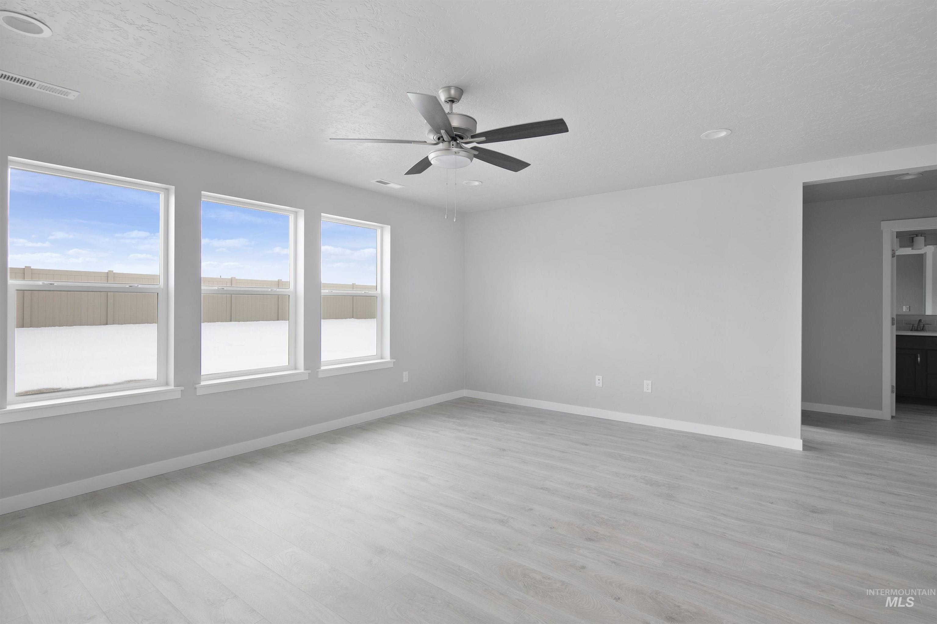 9471 S Geothermal Ave., Kuna, Idaho 83634, 4 Bedrooms, 2.5 Bathrooms, Residential For Sale, Price $533,990,MLS 98999991