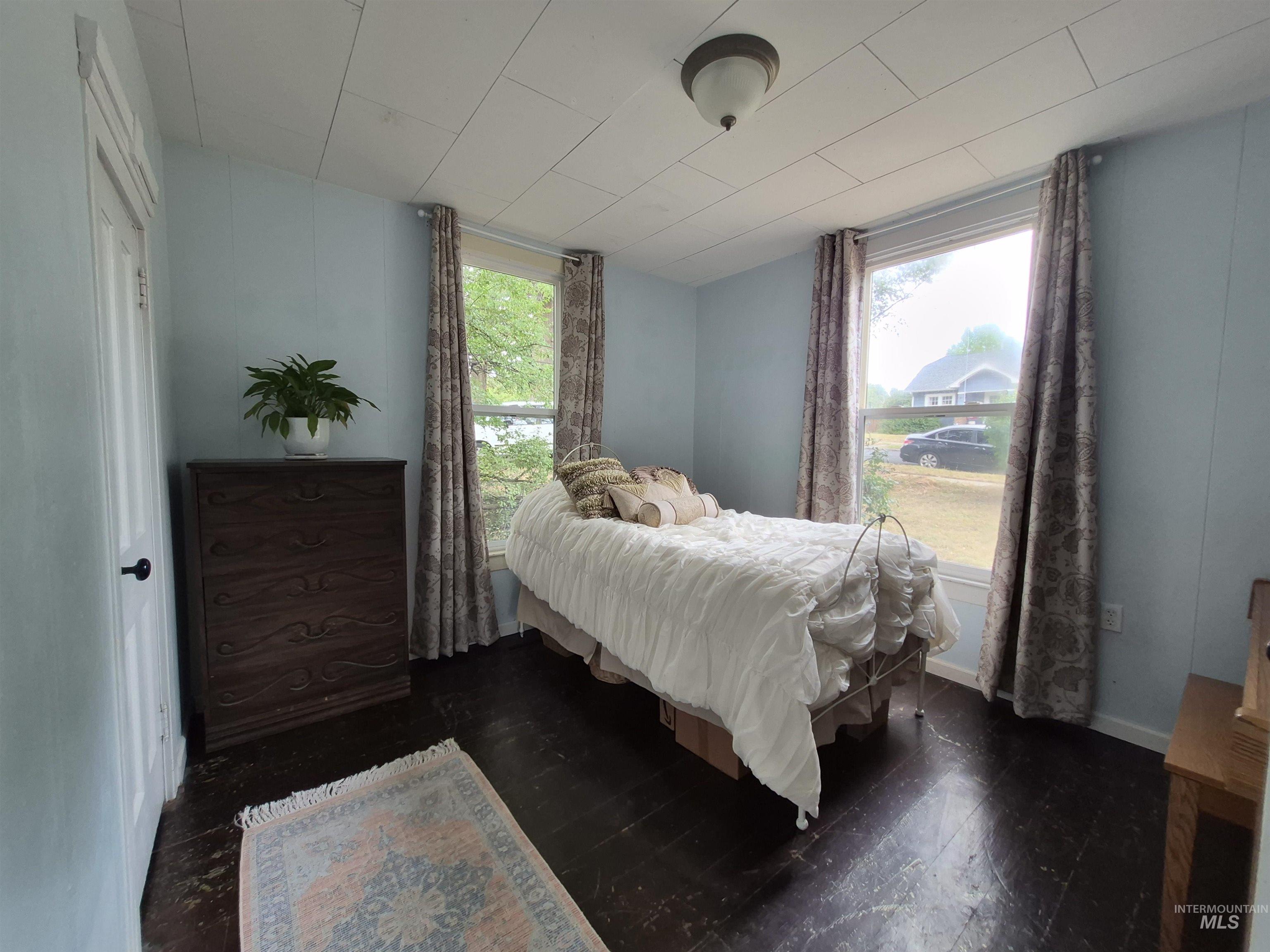 1013 Logan, Moscow, Idaho 83843, 2 Bedrooms, 1 Bathroom, Residential For Sale, Price $369,000,MLS 98999997