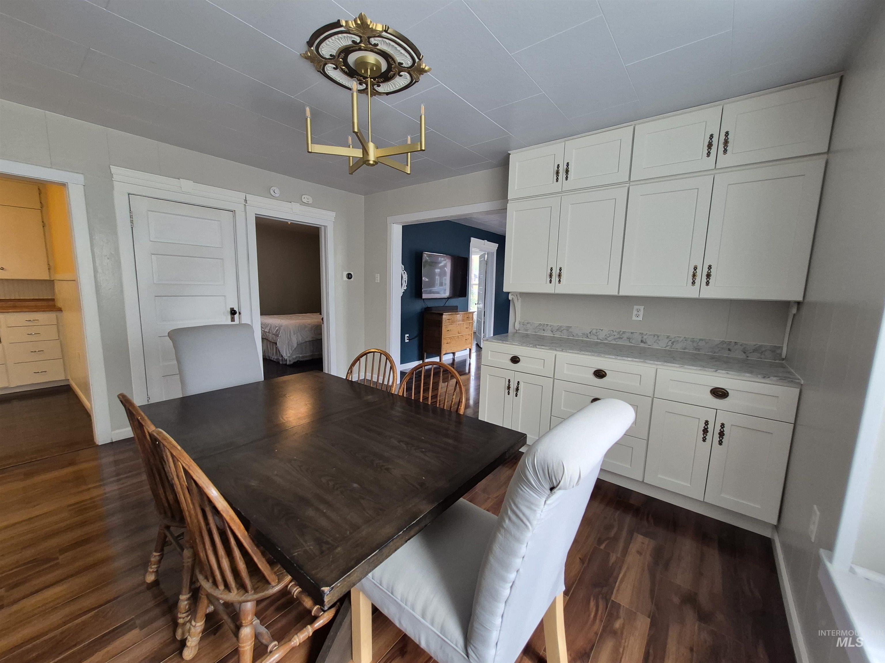 1013 Logan, Moscow, Idaho 83843, 2 Bedrooms, 1 Bathroom, Residential For Sale, Price $369,000,MLS 98999997
