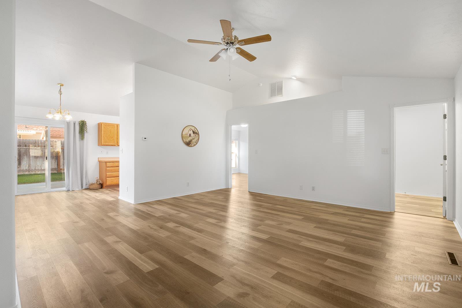 2440 Ironwood Ave., Twin Falls, Idaho 83301, 3 Bedrooms, 2 Bathrooms, Residential For Sale, Price $349,000,MLS 98999998