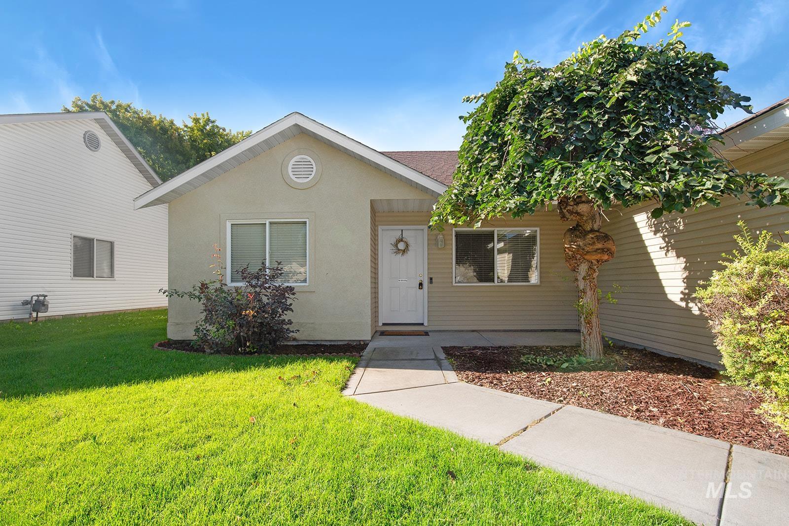 2440 Ironwood Ave., Twin Falls, Idaho 83301, 3 Bedrooms, 2 Bathrooms, Residential For Sale, Price $349,000,MLS 98999998