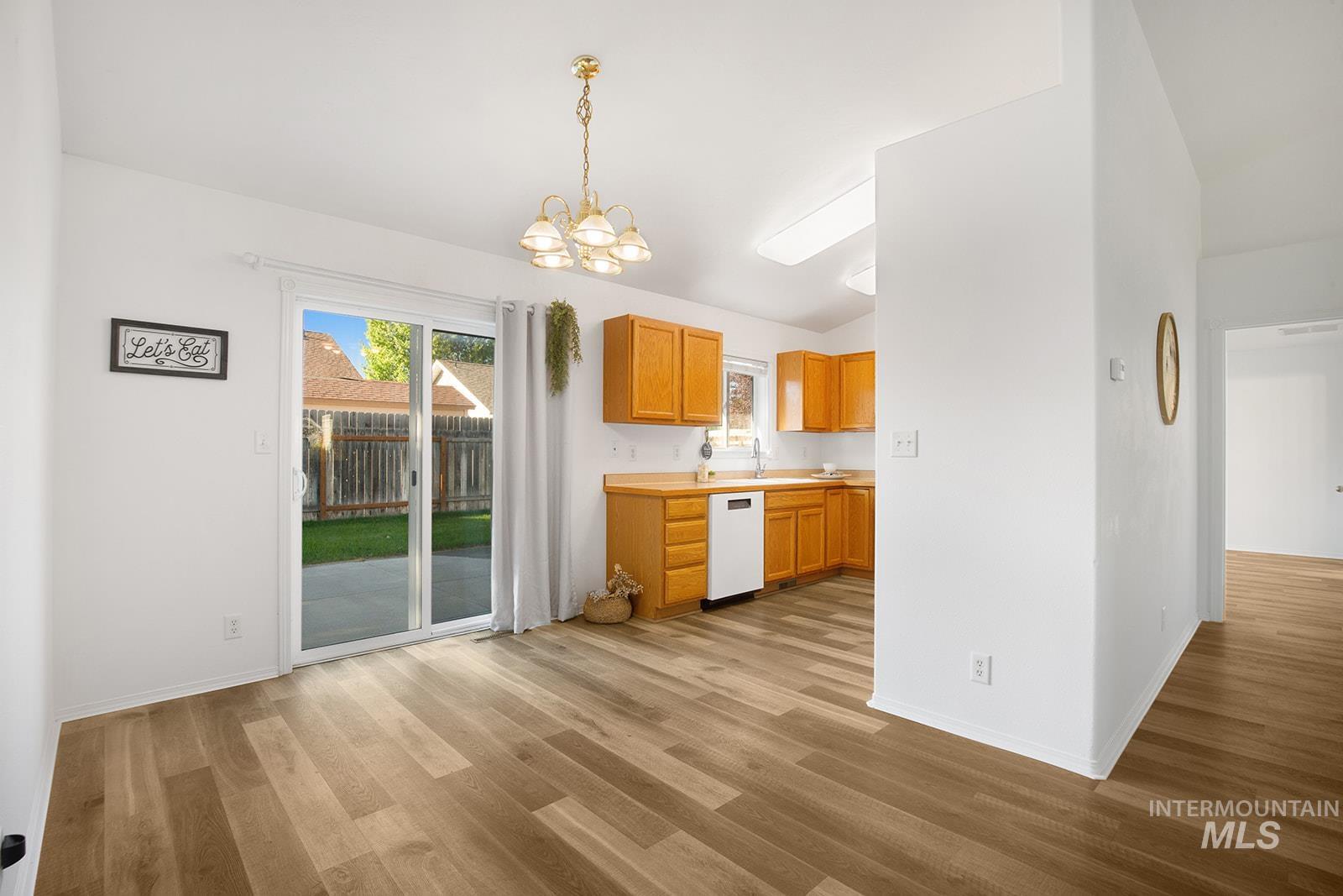 2440 Ironwood Ave., Twin Falls, Idaho 83301, 3 Bedrooms, 2 Bathrooms, Residential For Sale, Price $349,000,MLS 98999998