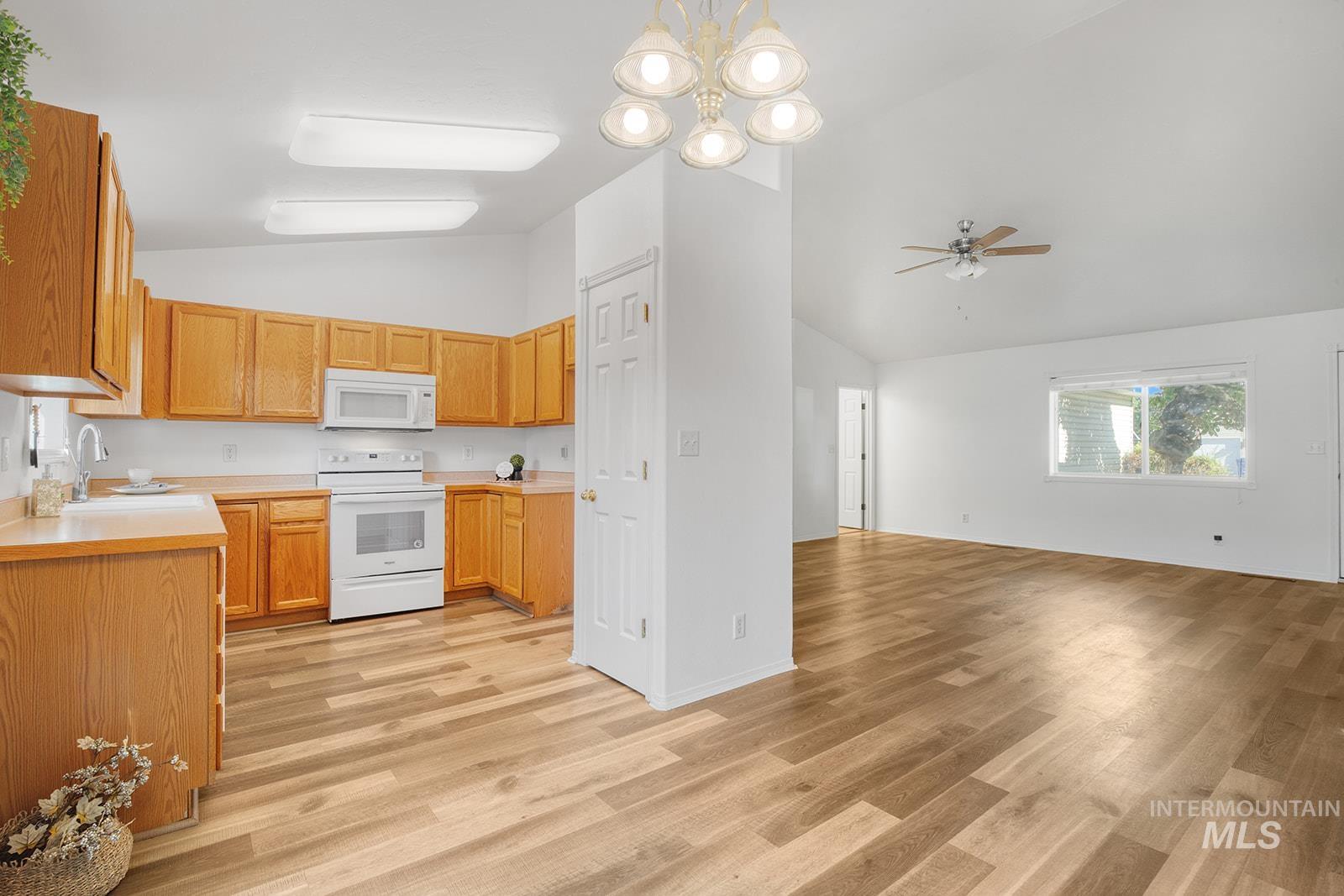 2440 Ironwood Ave., Twin Falls, Idaho 83301, 3 Bedrooms, 2 Bathrooms, Residential For Sale, Price $349,000,MLS 98999998