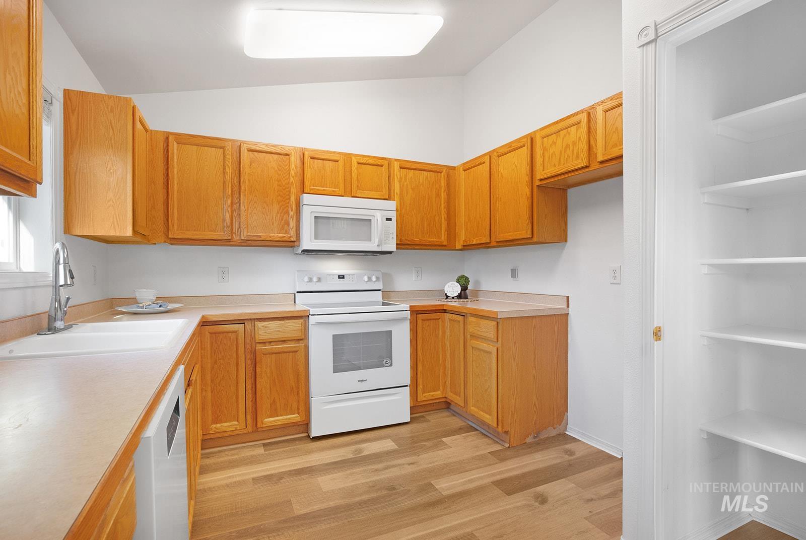 2440 Ironwood Ave., Twin Falls, Idaho 83301, 3 Bedrooms, 2 Bathrooms, Residential For Sale, Price $349,000,MLS 98999998