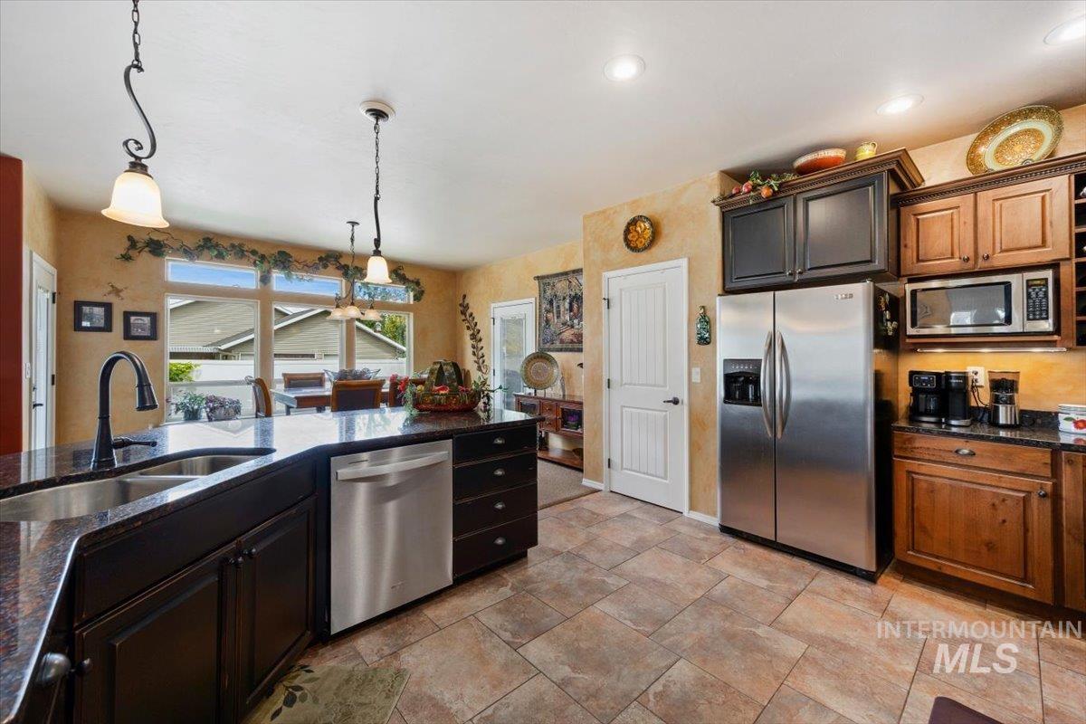 2603 Carriage Way, Twin Falls, Idaho 83301, 4 Bedrooms, 2.5 Bathrooms, Residential For Sale, Price $499,900,MLS 98999999