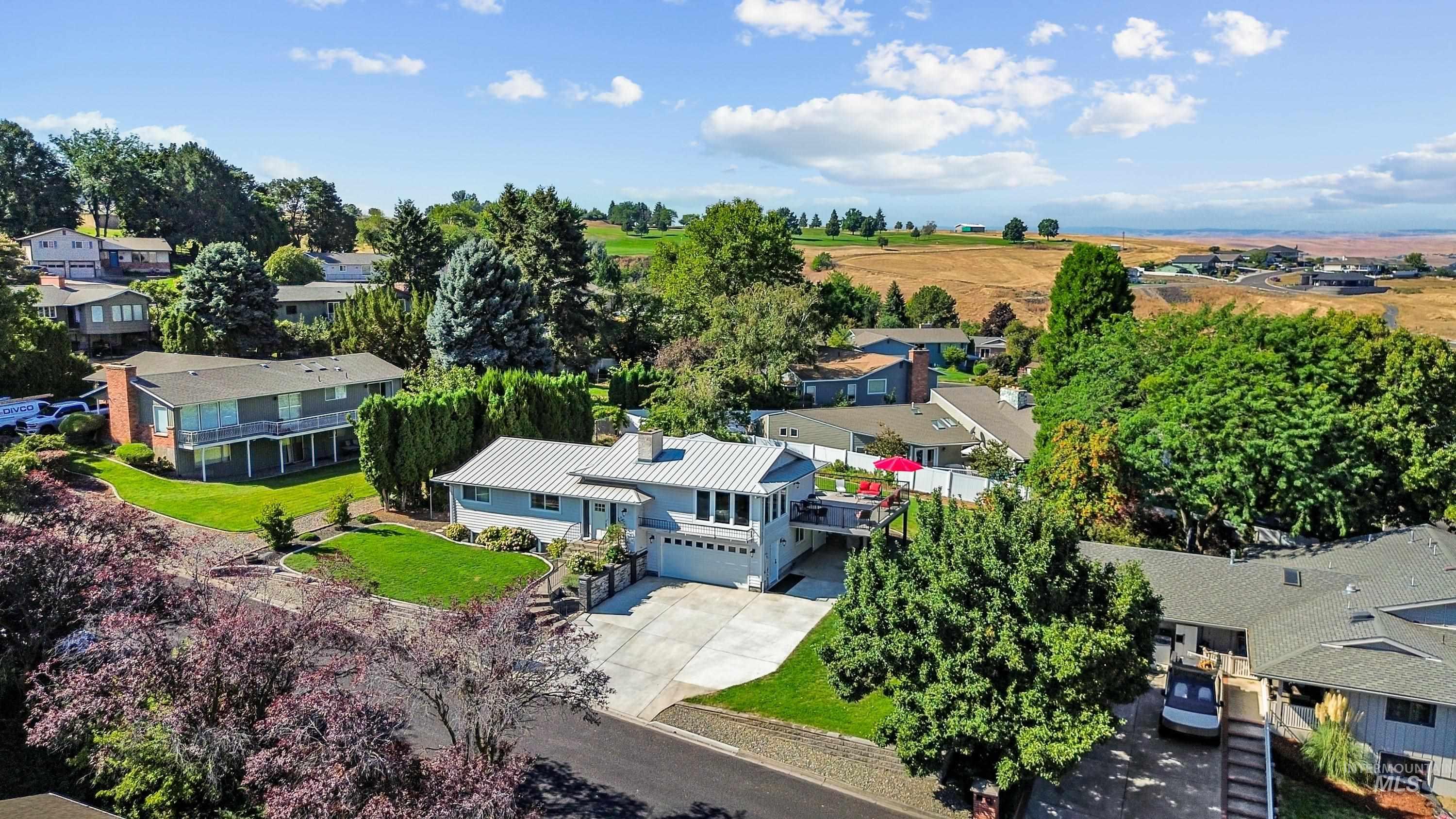 2964 Mayfair Ridge, Lewiston, Idaho 83501, 3 Bedrooms, 4.5 Bathrooms, Residential For Sale, Price $565,000,MLS 99000002
