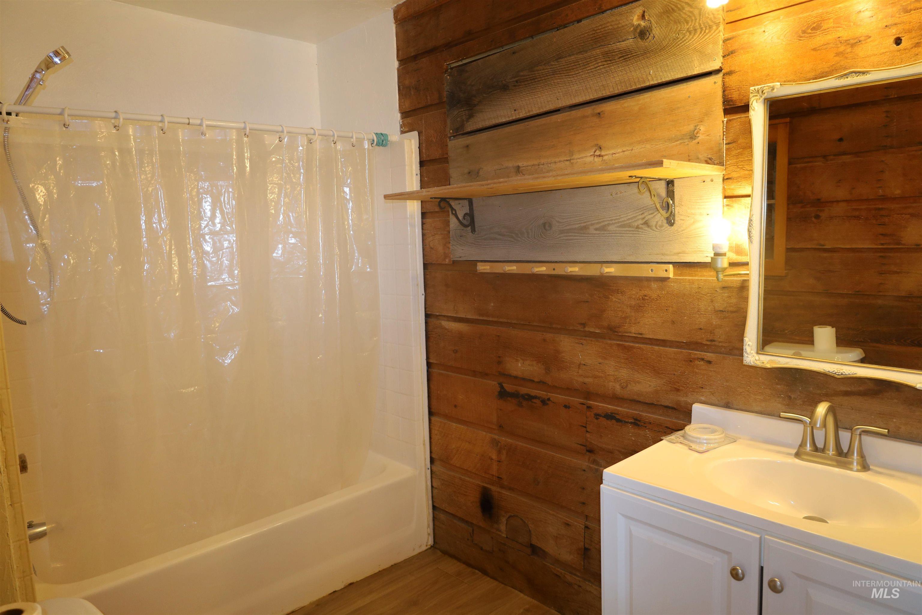 1674 Little Wood Reservoir Road, Carey, Idaho 83320, 2 Bedrooms, 1 Bathroom, Residential For Sale, Price $339,000,MLS 99000007