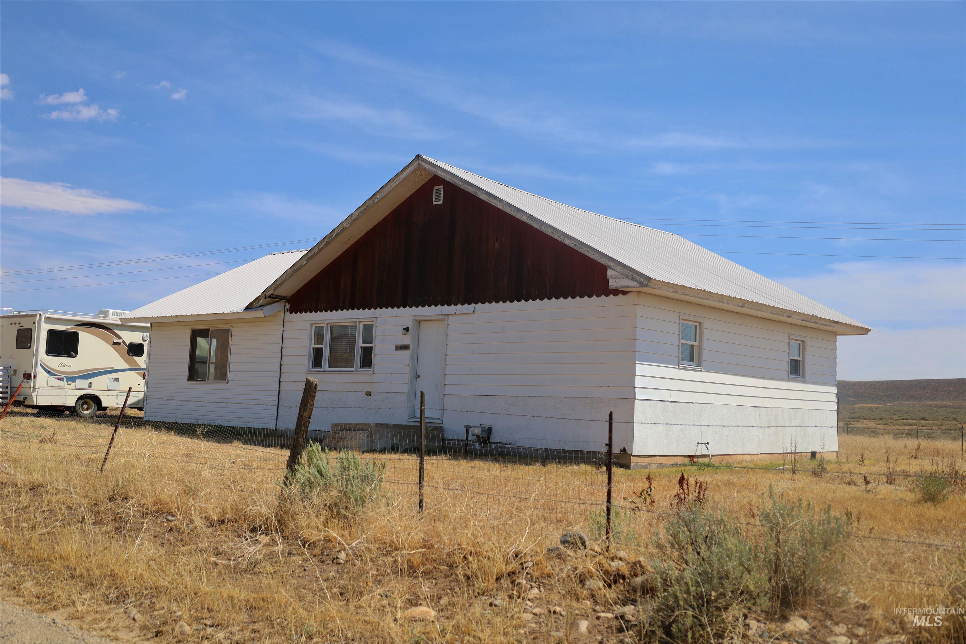1674 Little Wood Reservoir Road, Carey, Idaho 83320, 2 Bedrooms, 1 Bathroom, Residential For Sale, Price $339,000,MLS 99000007