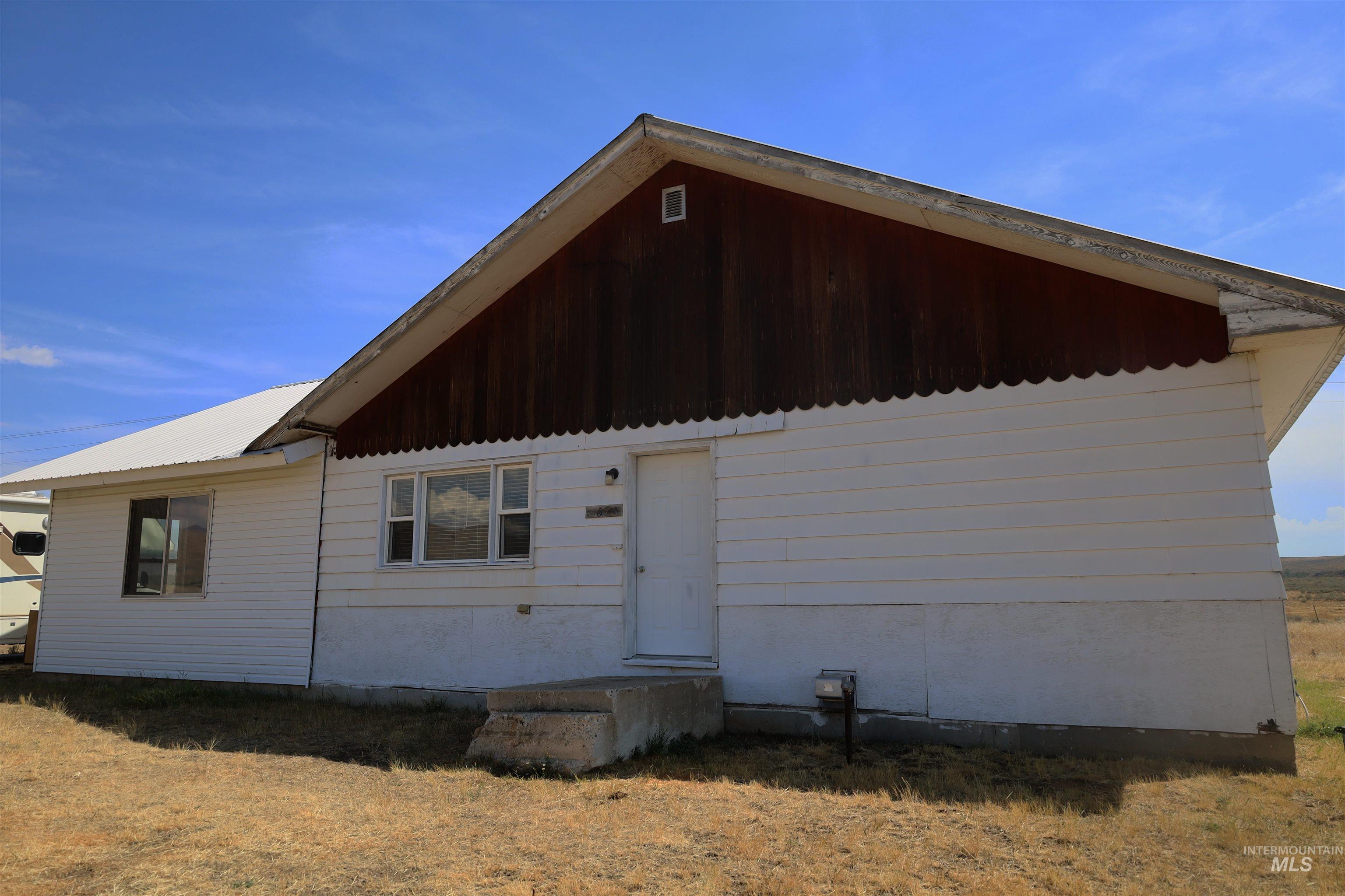 1674 Little Wood Reservoir Road, Carey, Idaho 83320, 2 Bedrooms, 1 Bathroom, Residential For Sale, Price $339,000,MLS 99000007