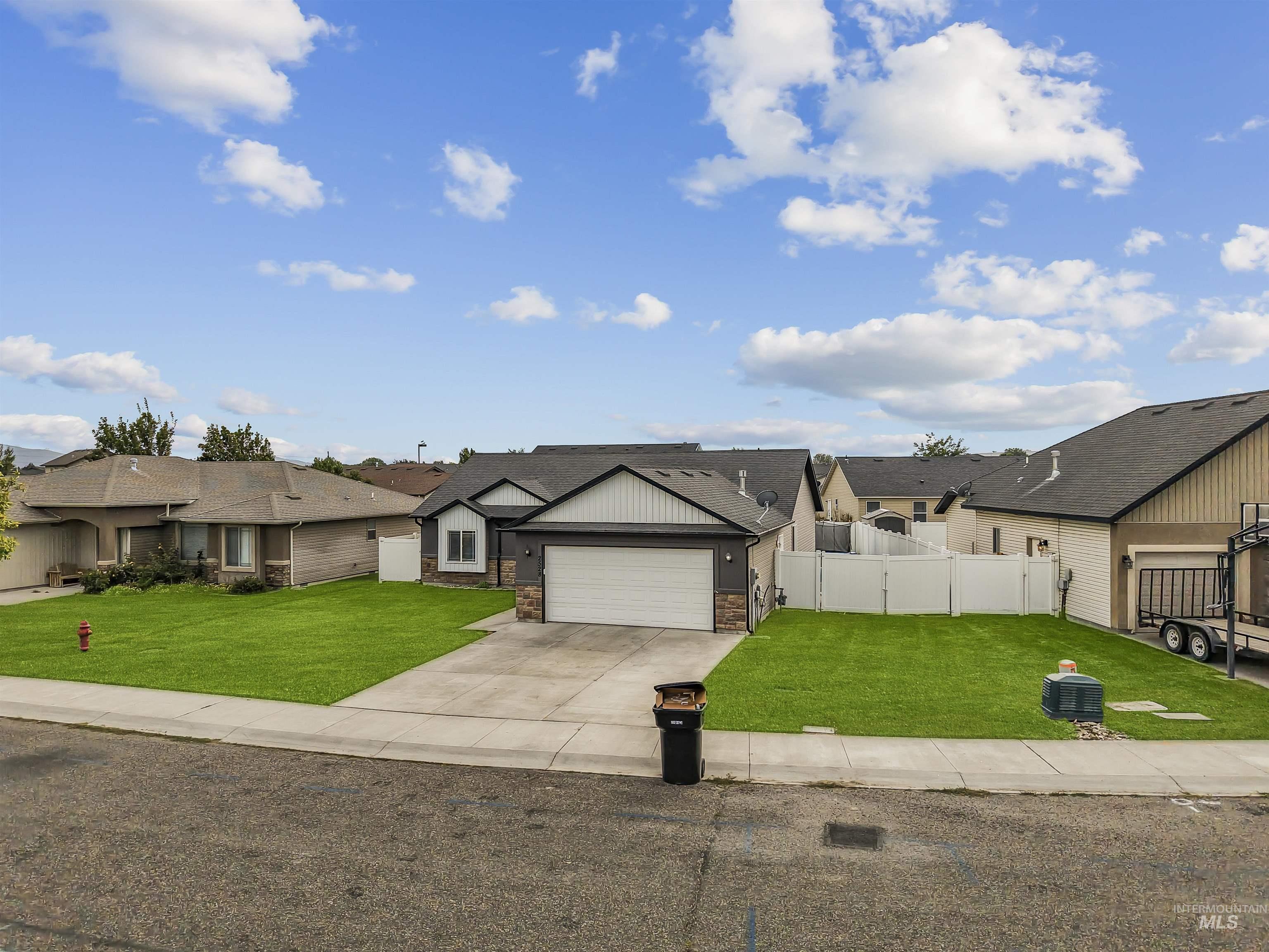 2528 Denali, Burley, Idaho 83318, 4 Bedrooms, 2 Bathrooms, Residential For Sale, Price $315,000,MLS 99000008