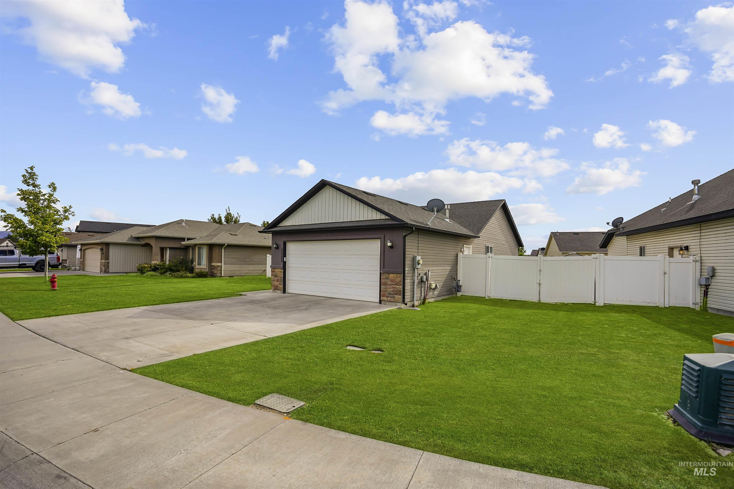 2528 Denali, Burley, Idaho 83318, 4 Bedrooms, 2 Bathrooms, Residential For Sale, Price $315,000,MLS 99000008