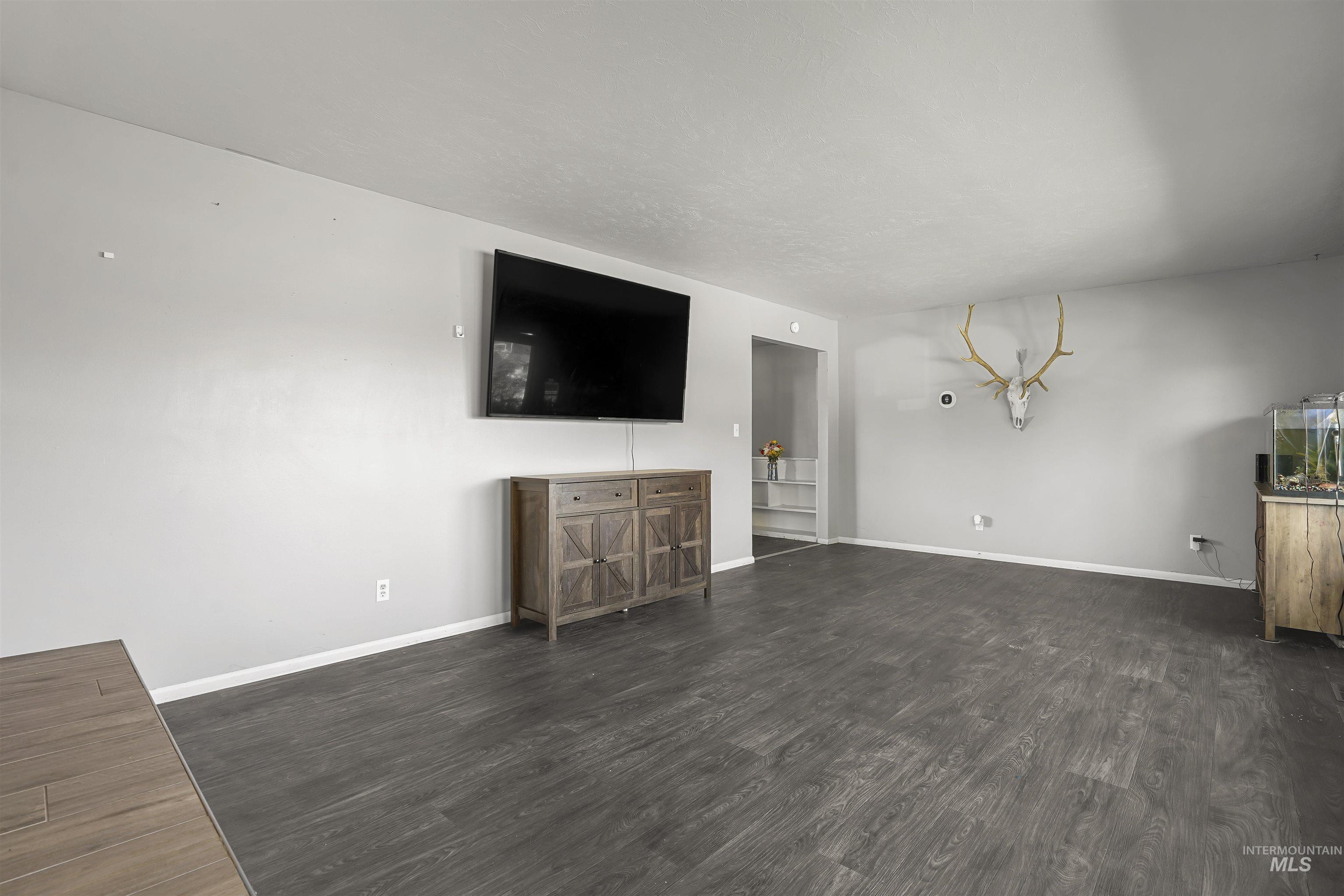 2360 Burton Ave, Burley, Idaho 83318, 5 Bedrooms, 3 Bathrooms, Residential For Sale, Price $375,000,MLS 99000009