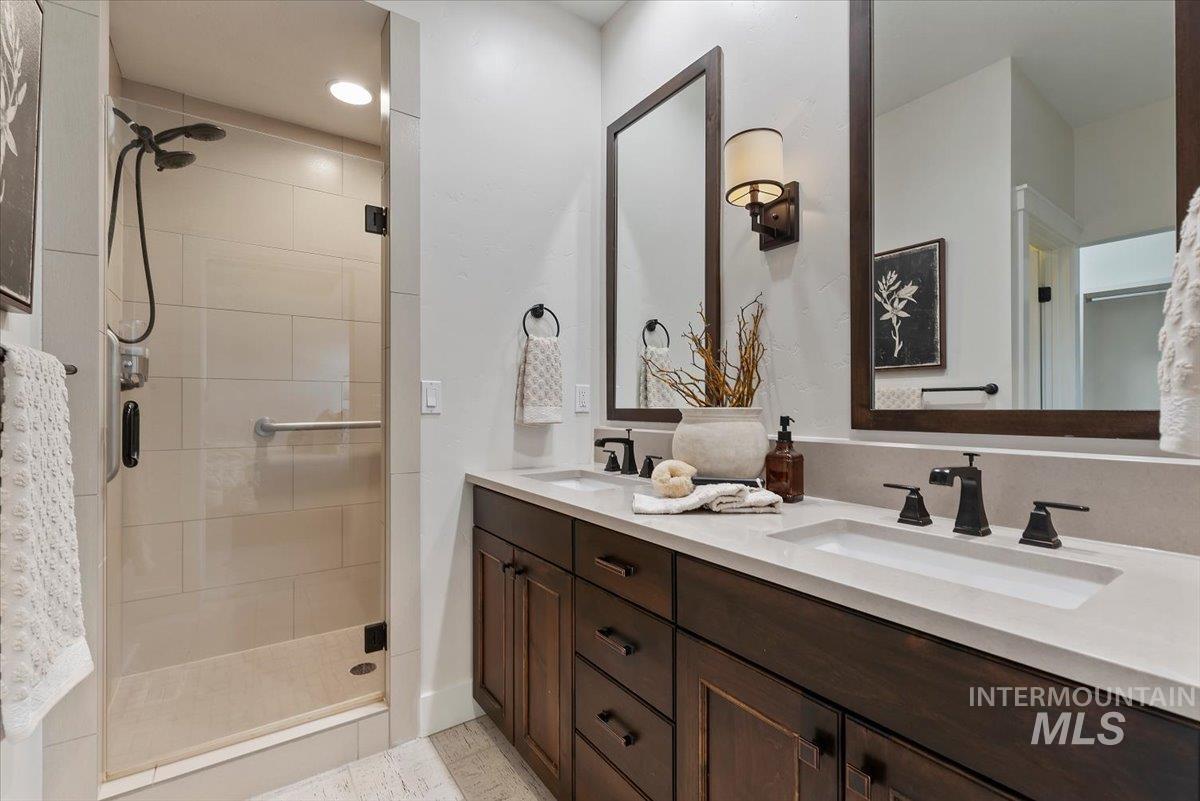 3092 S Brookridge Way, Boise, Idaho 83716, 4 Bedrooms, 3 Bathrooms, Residential For Sale, Price $835,000,MLS 99000015