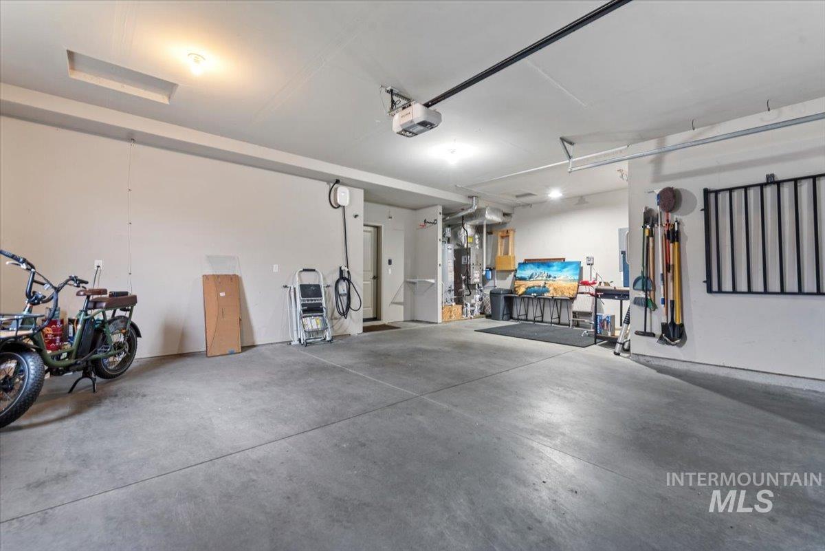 3092 S Brookridge Way, Boise, Idaho 83716, 4 Bedrooms, 3 Bathrooms, Residential For Sale, Price $835,000,MLS 99000015