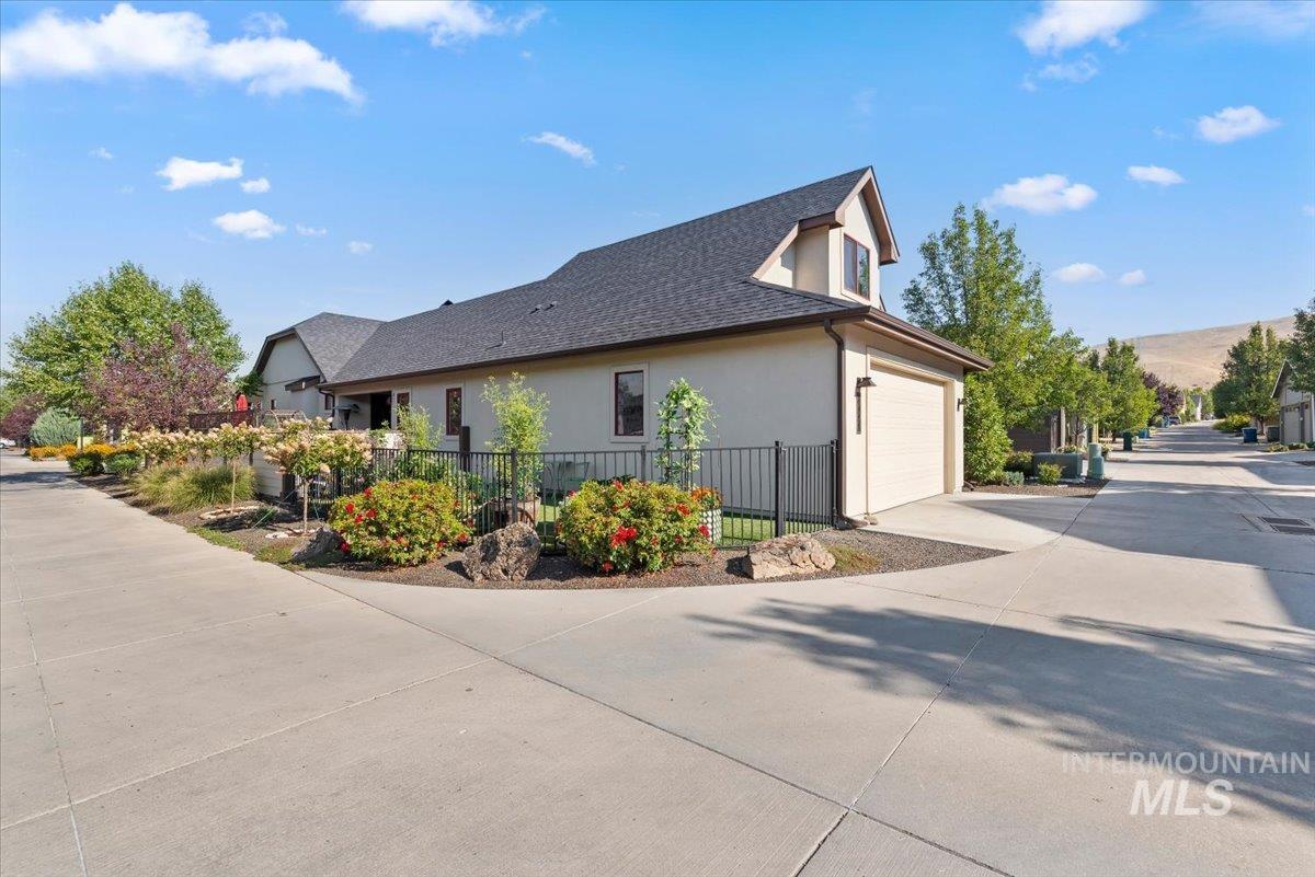 3092 S Brookridge Way, Boise, Idaho 83716, 4 Bedrooms, 3 Bathrooms, Residential For Sale, Price $835,000,MLS 99000015