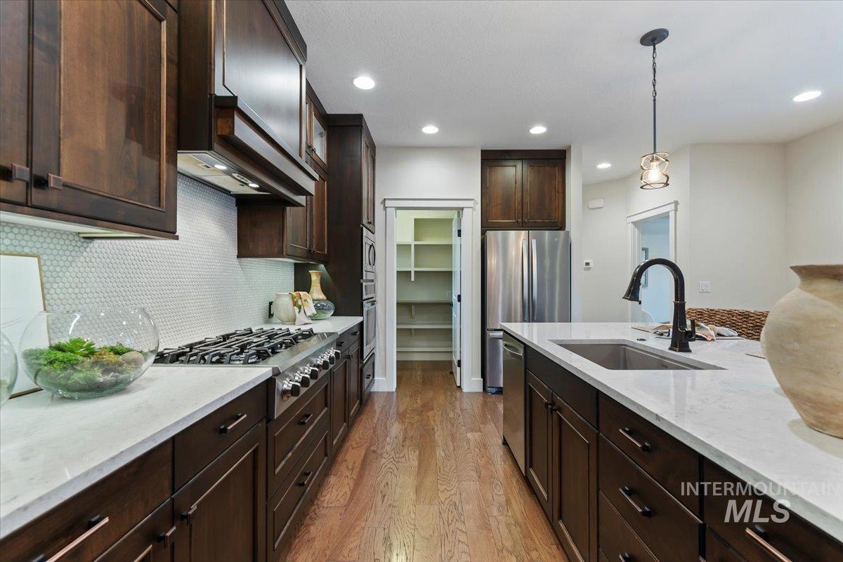 3092 S Brookridge Way, Boise, Idaho 83716, 4 Bedrooms, 3 Bathrooms, Residential For Sale, Price $835,000,MLS 99000015