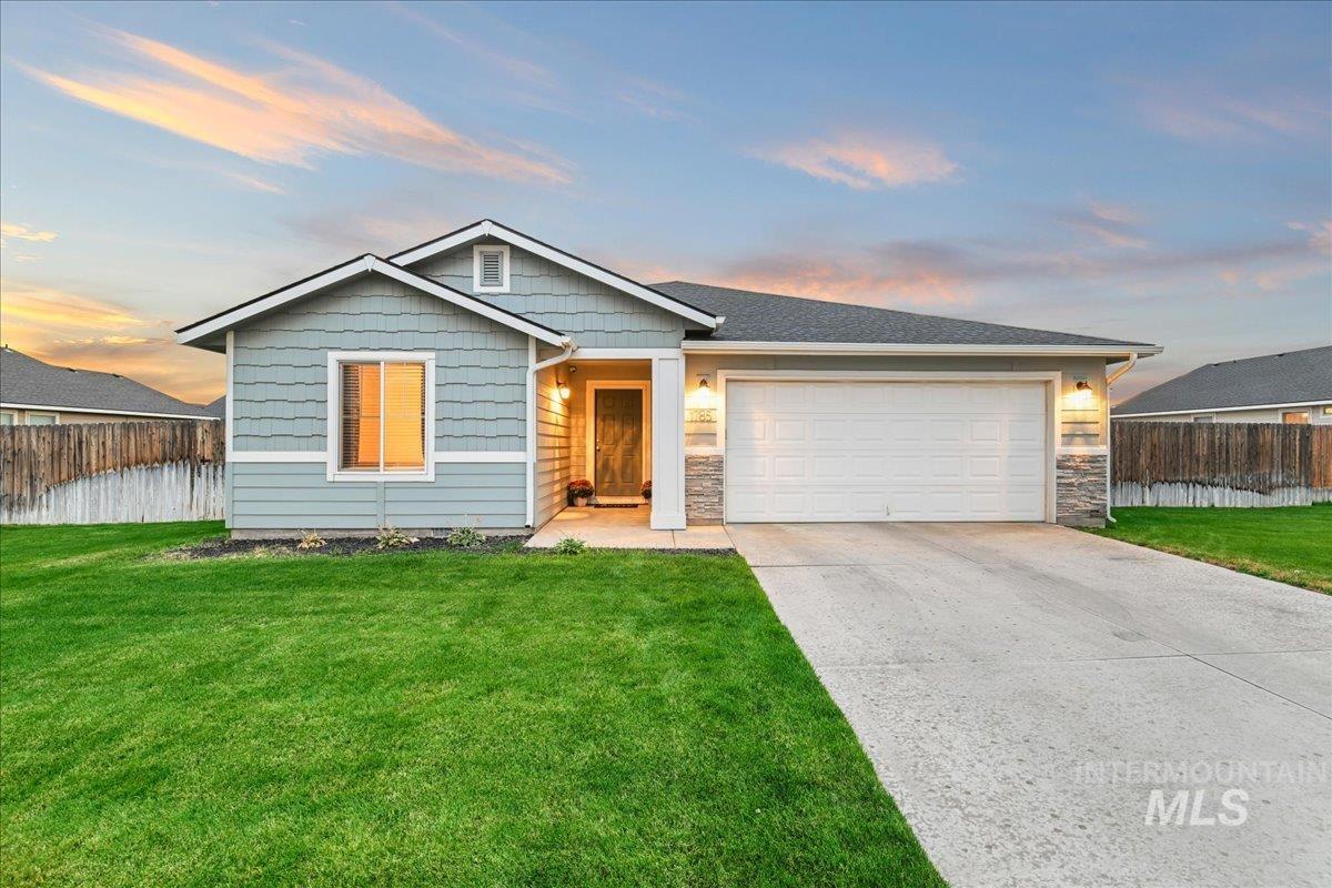 1785 SW Levant Way, Mountain Home, Idaho 83647, 3 Bedrooms, 2 Bathrooms, Residential For Sale, Price $370,000,MLS 99000020