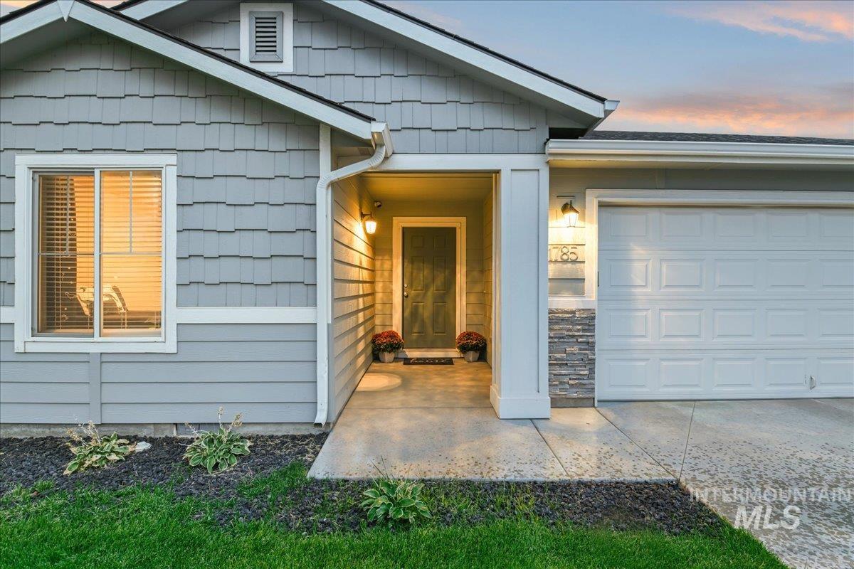 1785 SW Levant Way, Mountain Home, Idaho 83647, 3 Bedrooms, 2 Bathrooms, Residential For Sale, Price $370,000,MLS 99000020