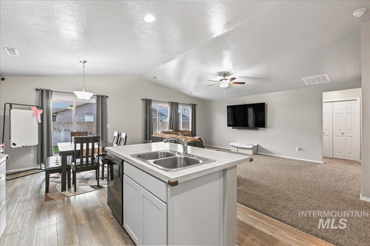 1785 SW Levant Way, Mountain Home, Idaho 83647, 3 Bedrooms, 2 Bathrooms, Residential For Sale, Price $370,000,MLS 99000020