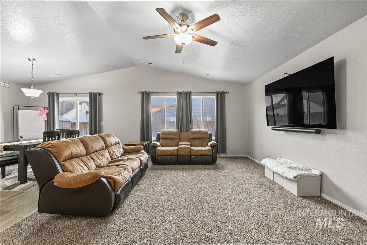 1785 SW Levant Way, Mountain Home, Idaho 83647, 3 Bedrooms, 2 Bathrooms, Residential For Sale, Price $370,000,MLS 99000020
