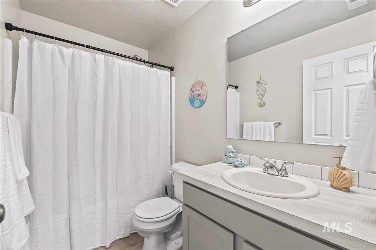 1785 SW Levant Way, Mountain Home, Idaho 83647, 3 Bedrooms, 2 Bathrooms, Residential For Sale, Price $370,000,MLS 99000020