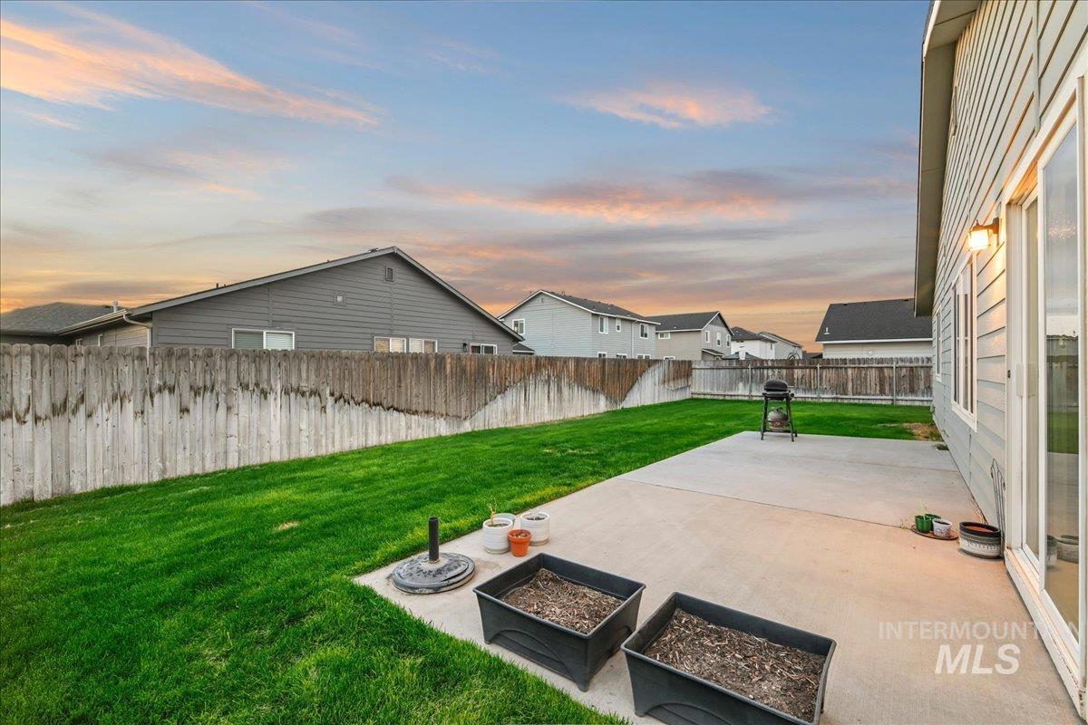 1785 SW Levant Way, Mountain Home, Idaho 83647, 3 Bedrooms, 2 Bathrooms, Residential For Sale, Price $370,000,MLS 99000020