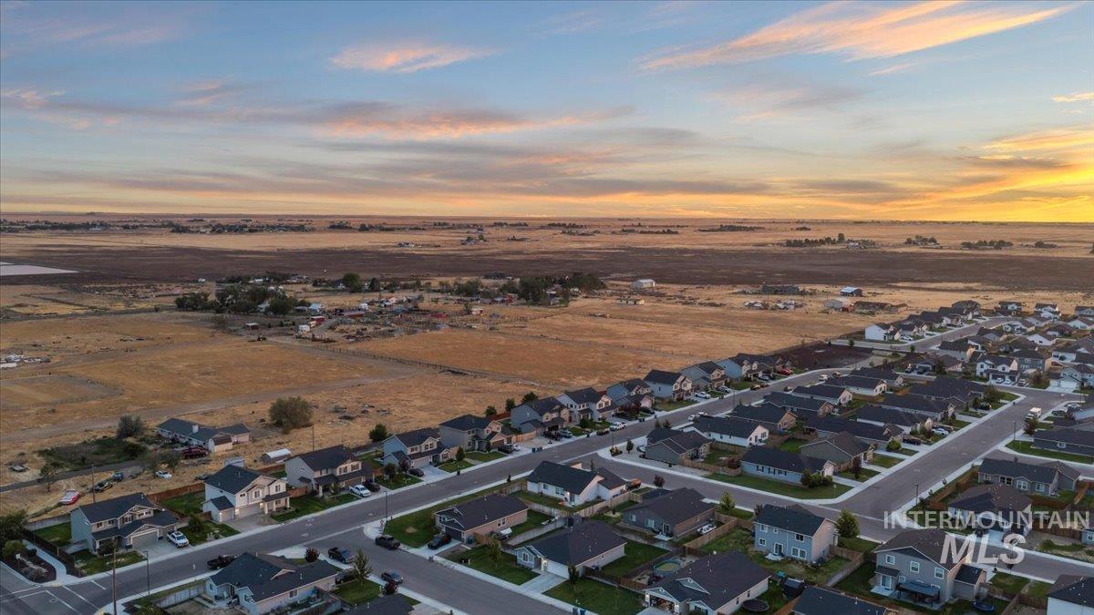 1785 SW Levant Way, Mountain Home, Idaho 83647, 3 Bedrooms, 2 Bathrooms, Residential For Sale, Price $370,000,MLS 99000020