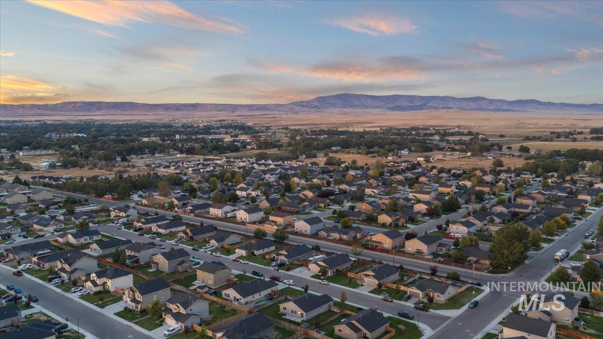 1785 SW Levant Way, Mountain Home, Idaho 83647, 3 Bedrooms, 2 Bathrooms, Residential For Sale, Price $370,000,MLS 99000020