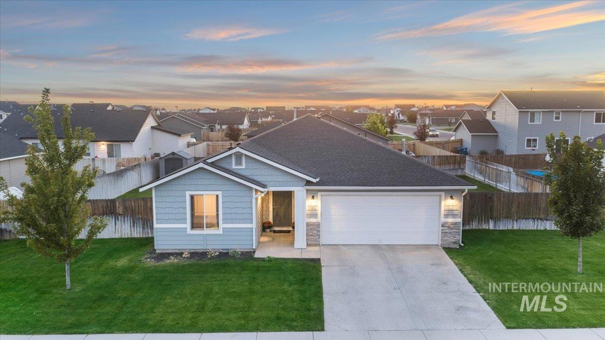 1785 SW Levant Way, Mountain Home, Idaho 83647, 3 Bedrooms, 2 Bathrooms, Residential For Sale, Price $370,000,MLS 99000020