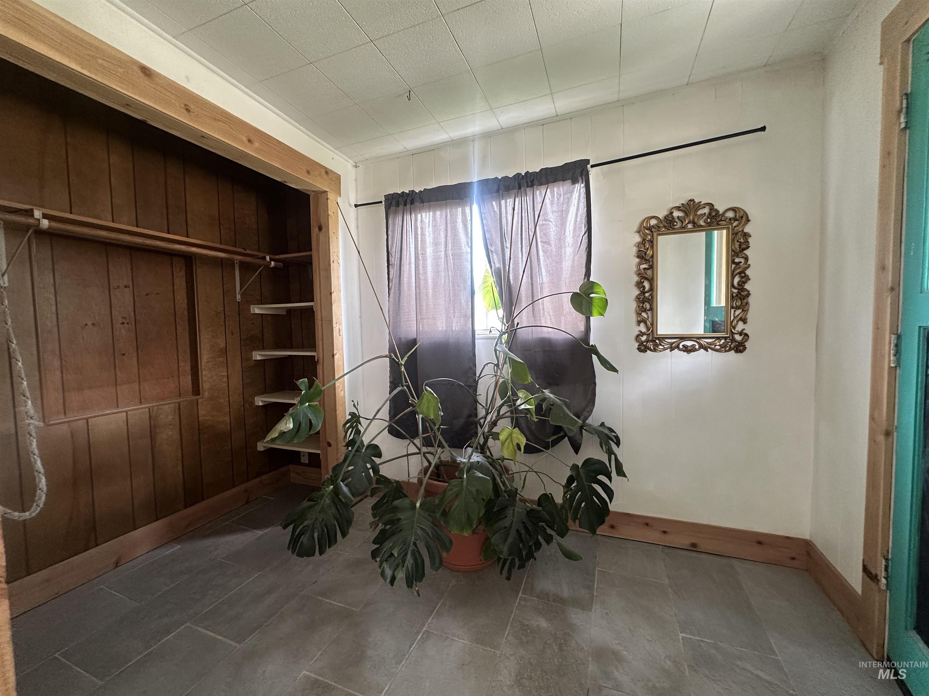 322 E 1st St., Emmett, Idaho 83617, 4 Bedrooms, 2 Bathrooms, Residential For Sale, Price $347,777,MLS 99000023