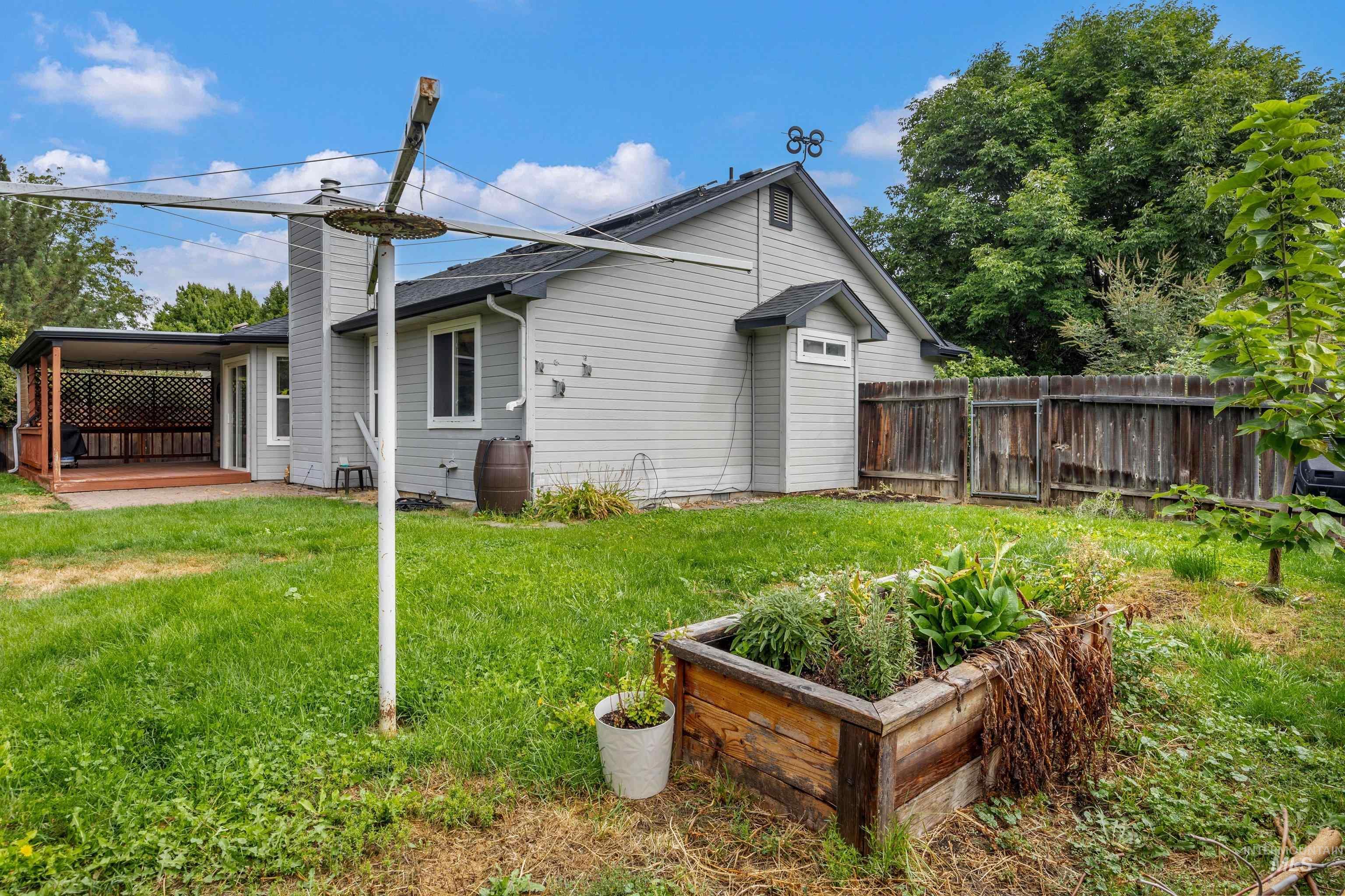 4109 N Eiguren Place, Boise, Idaho 83703, 3 Bedrooms, 2 Bathrooms, Residential For Sale, Price $499,000,MLS 99000025
