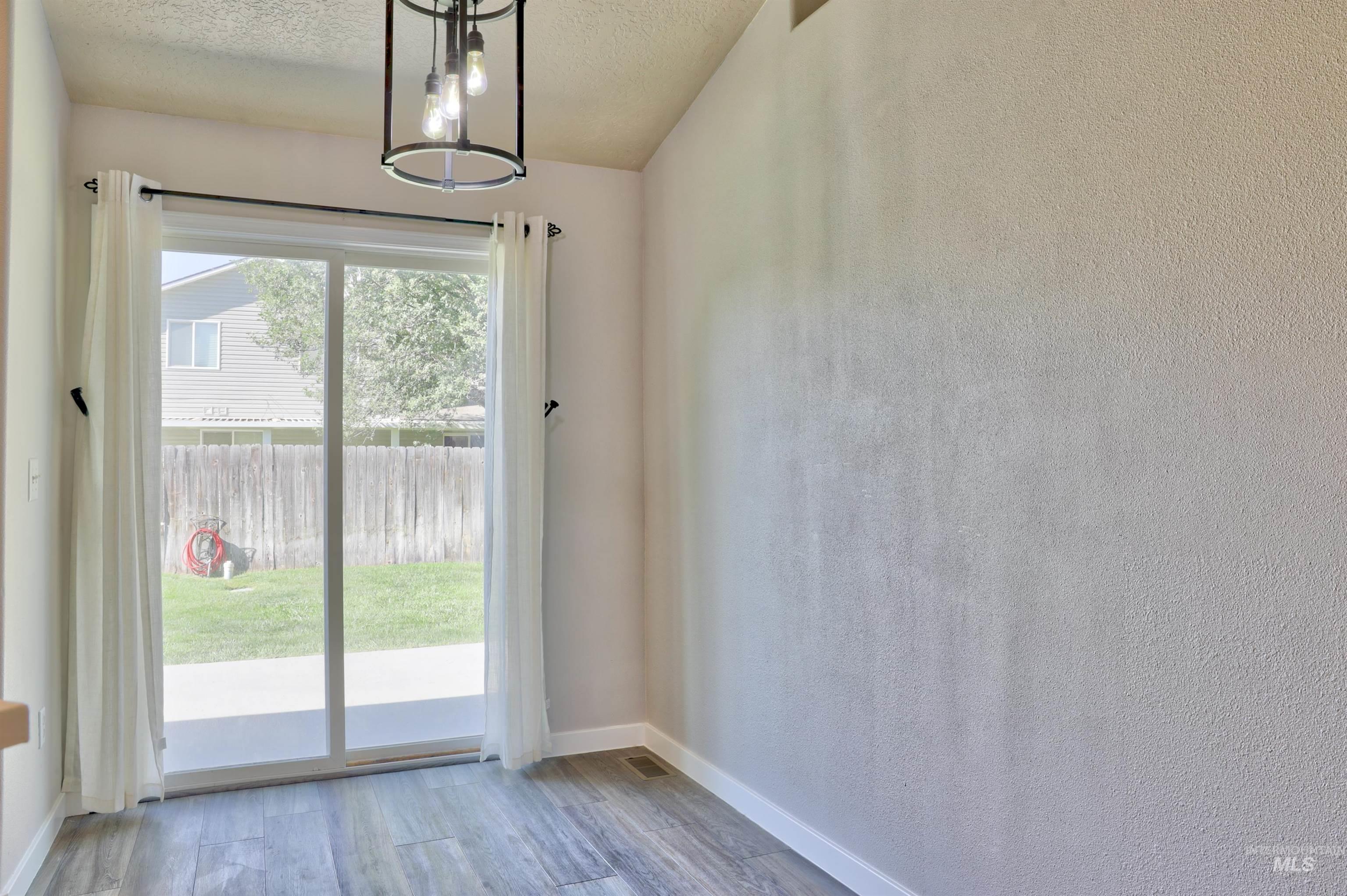 19811 Adirondack Way, Caldwell, Idaho 83605, 3 Bedrooms, 2 Bathrooms, Residential For Sale, Price $359,900,MLS 99000027