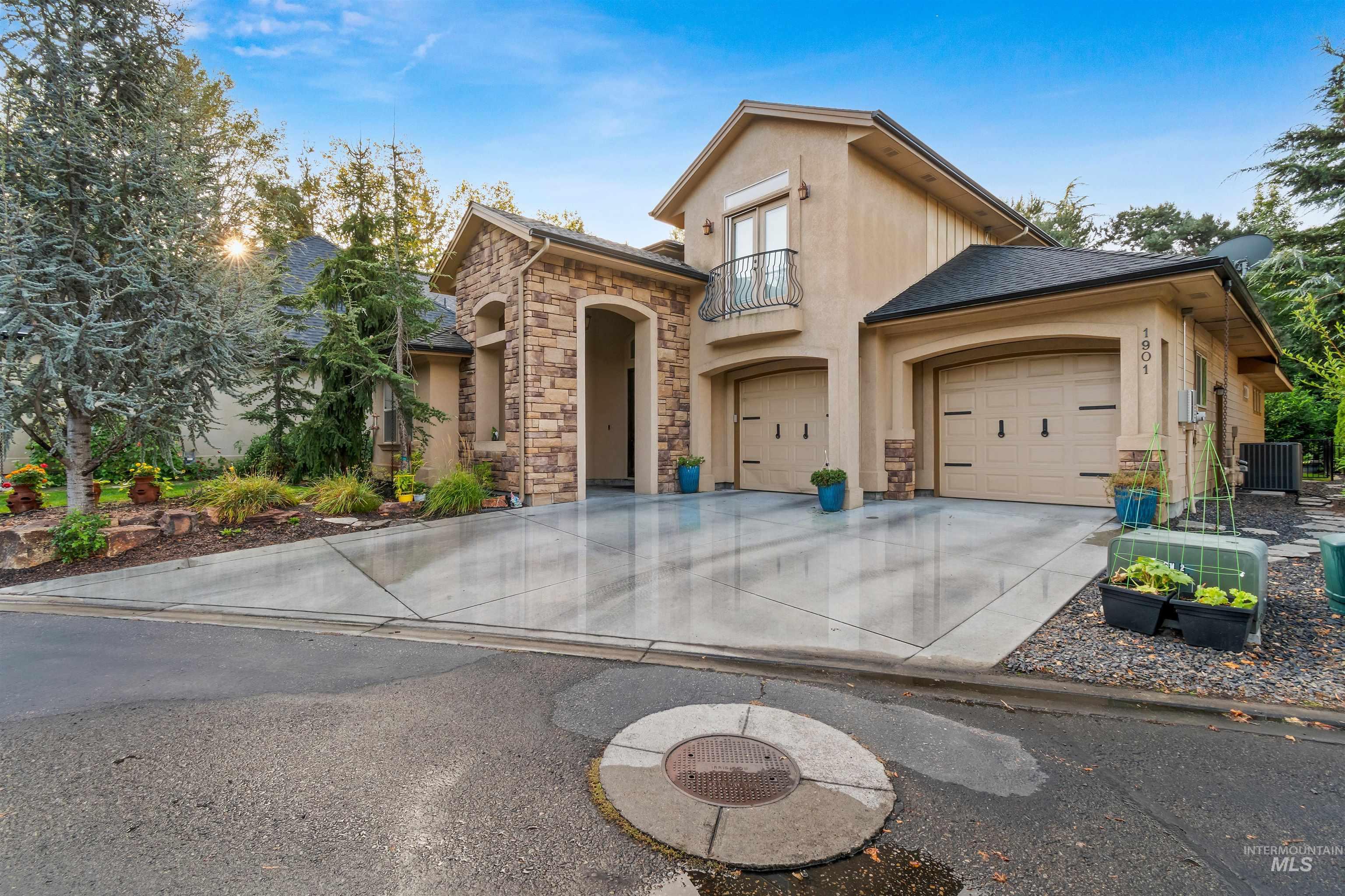 1901 S Stream Pointe Ln, Eagle, Idaho 83616, 3 Bedrooms, 2.5 Bathrooms, Residential For Sale, Price $775,000,MLS 99000028
